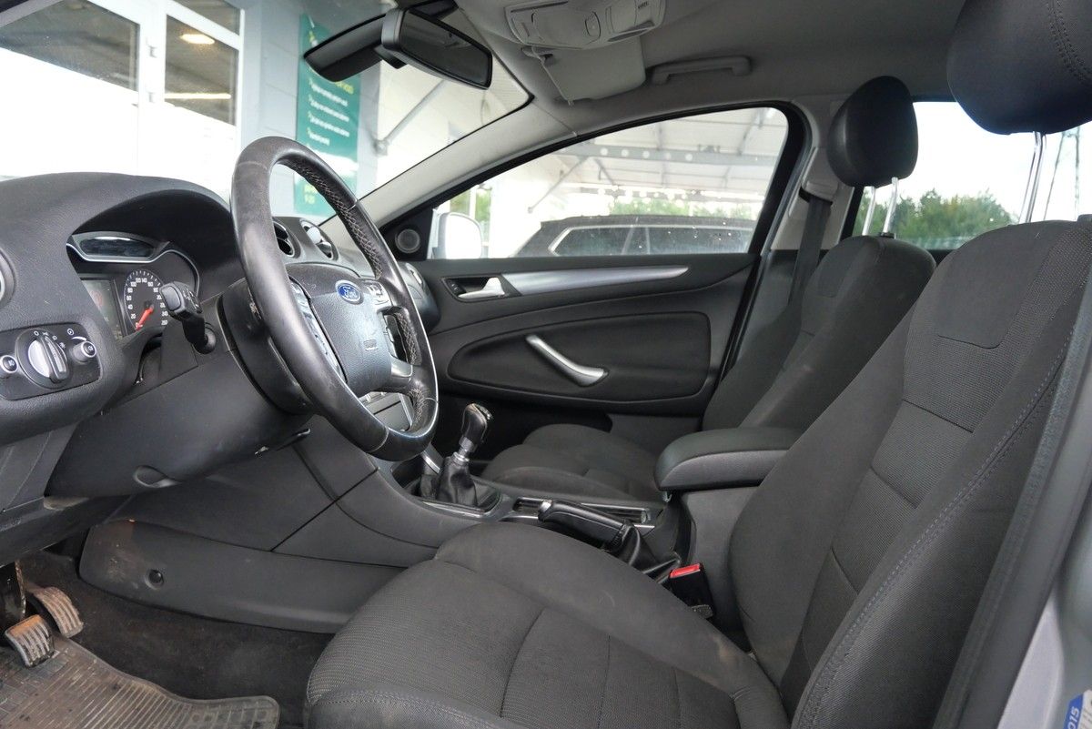 Ford Mondeo, 2.0 TDCi 103 kW - fotka 5