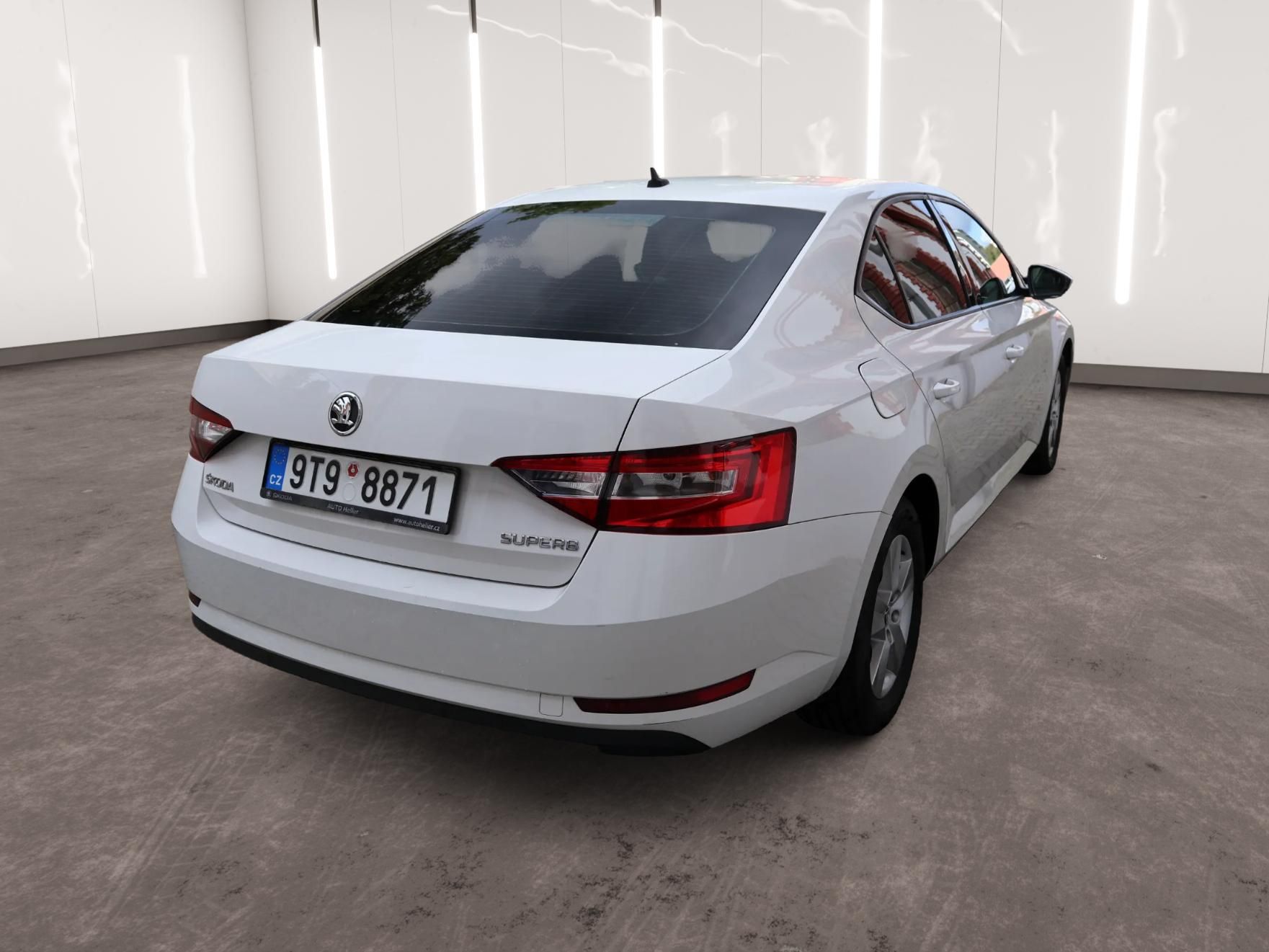 Škoda Superb - fotka 4