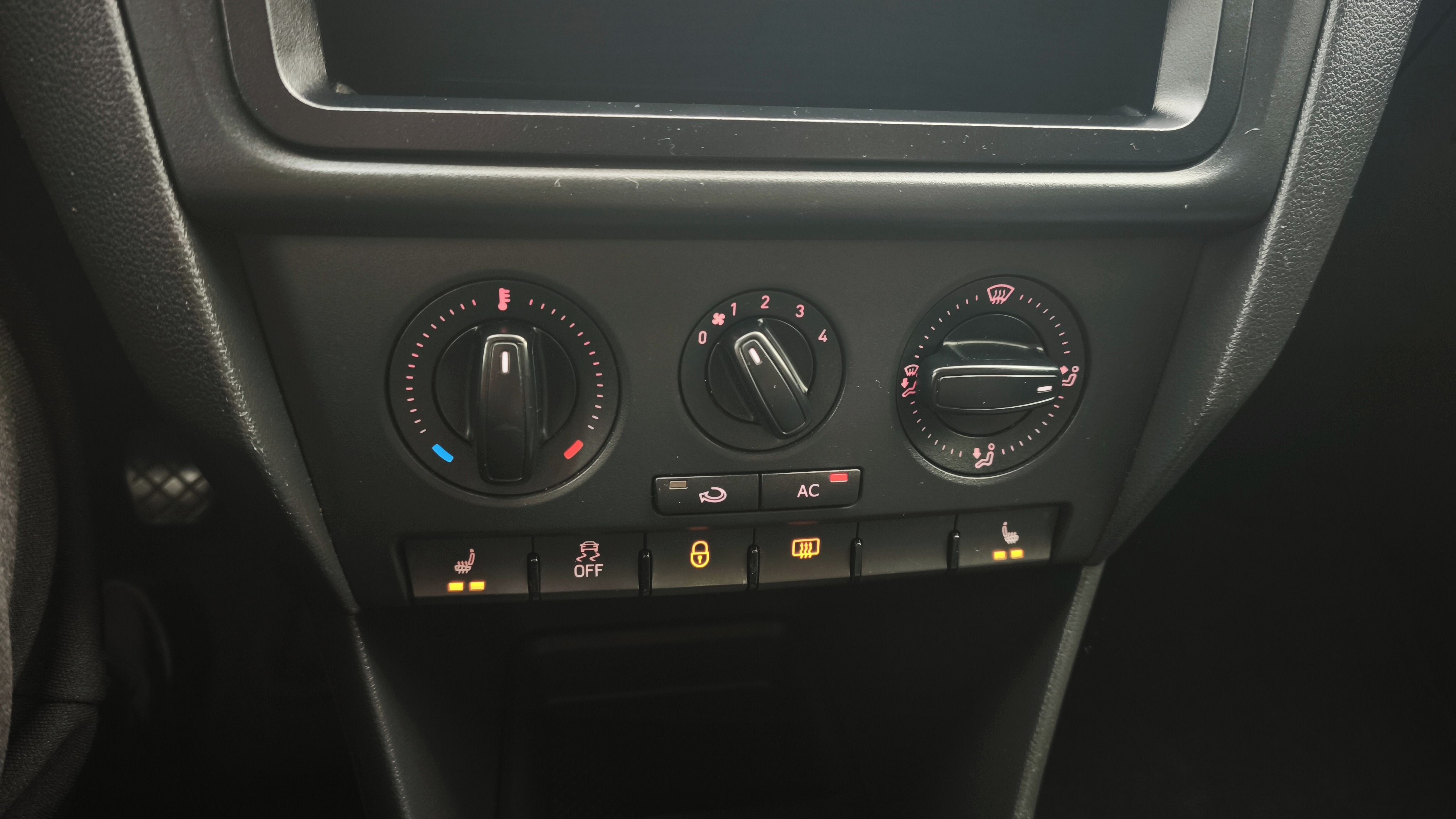 Seat Toledo, BEZ KOROZE, vyhřívané sedačky - fotka 6