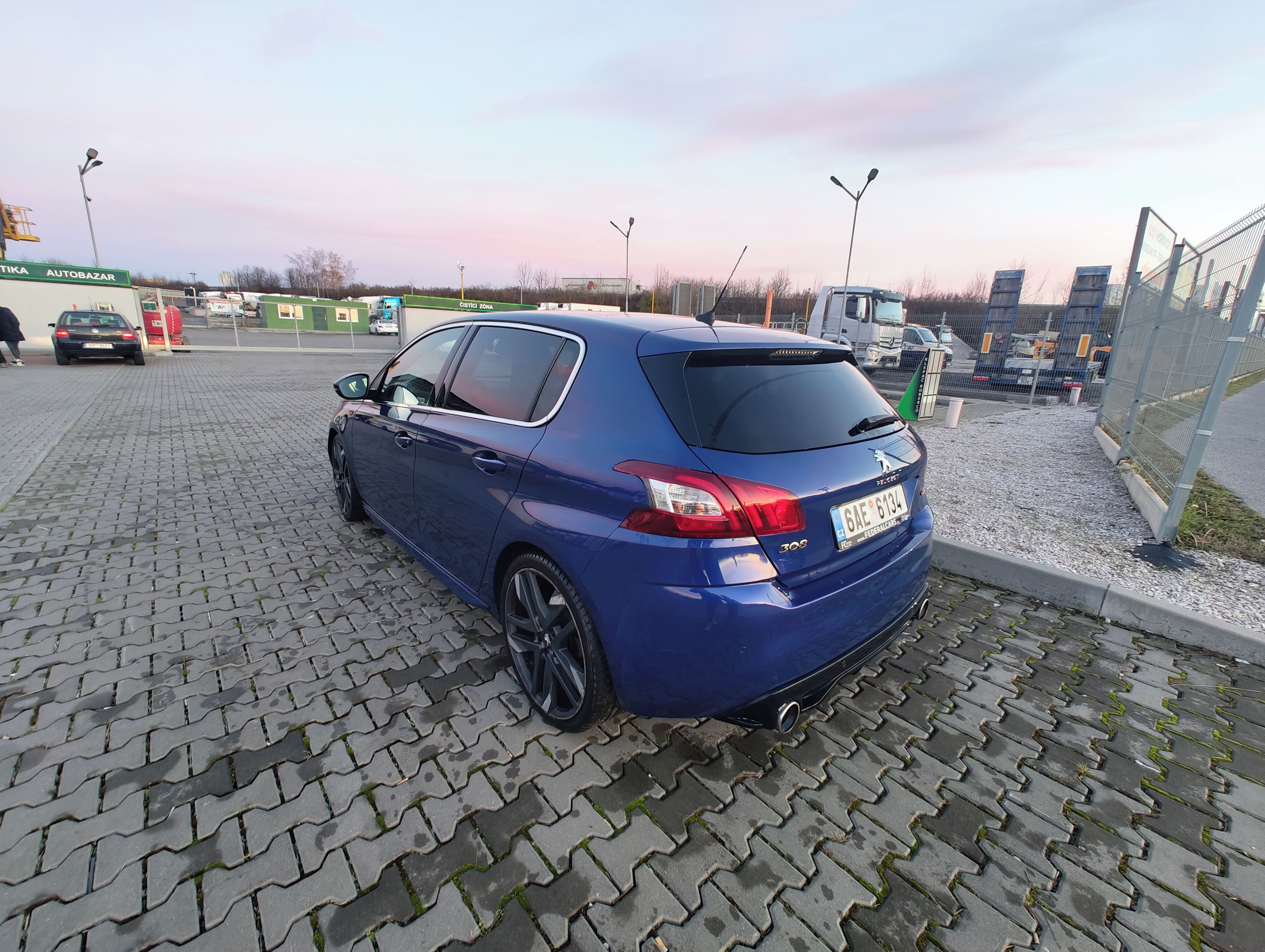 Peugeot 308, Peugeot 308 GTI 200kW 1.6THP - fotka 3