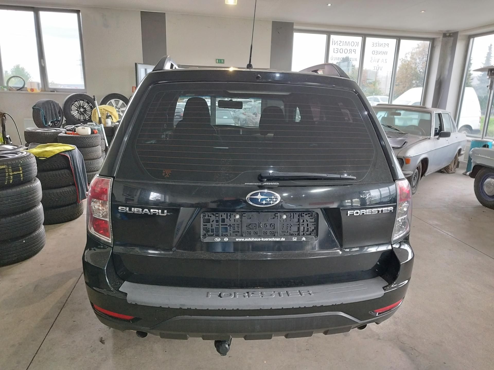 Subaru Forester, 2.0i,taž.zař.,4x4 - fotka 5