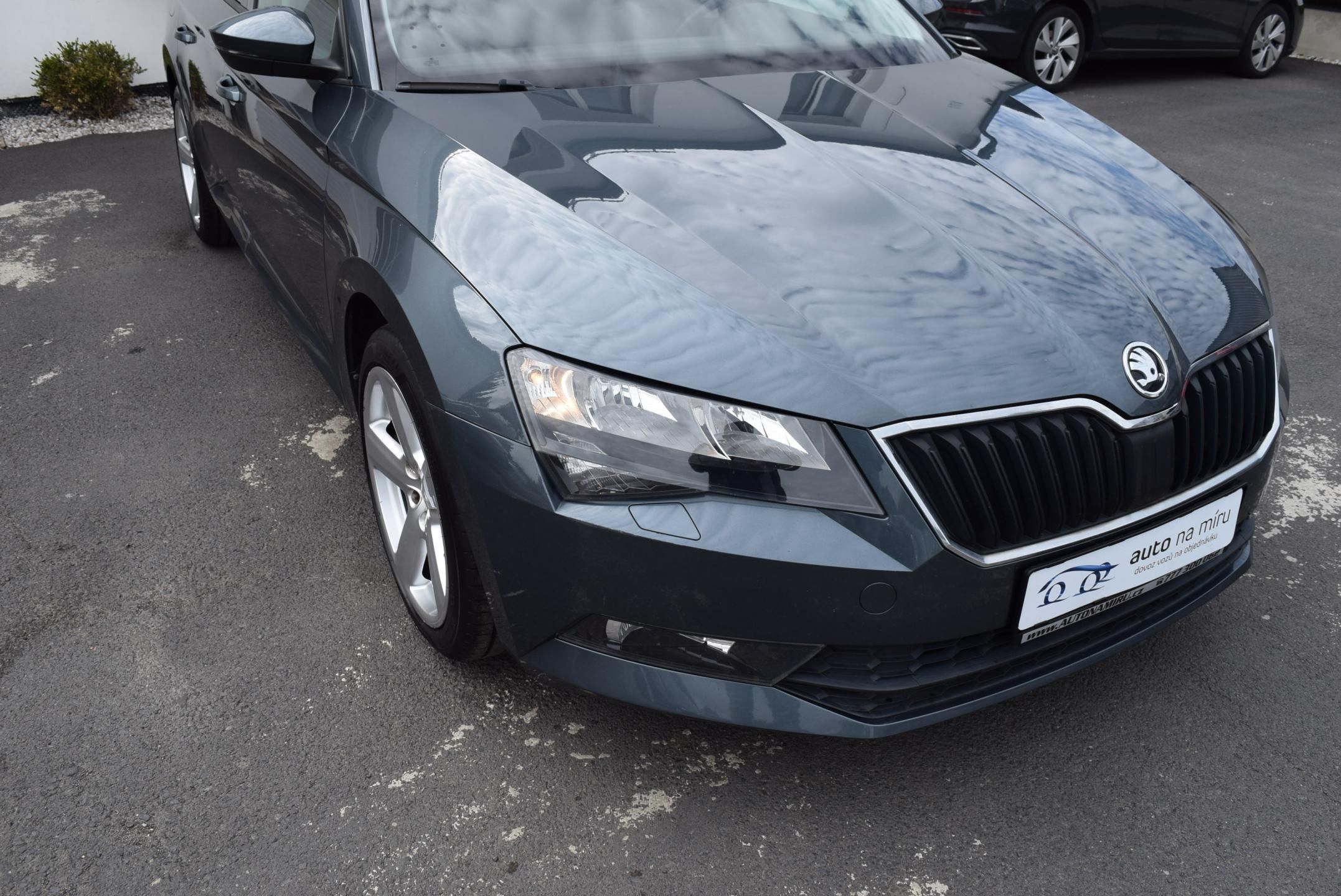 Škoda Superb, 1.4TSI 110kw AMBITION TAŽ APP - fotka 4