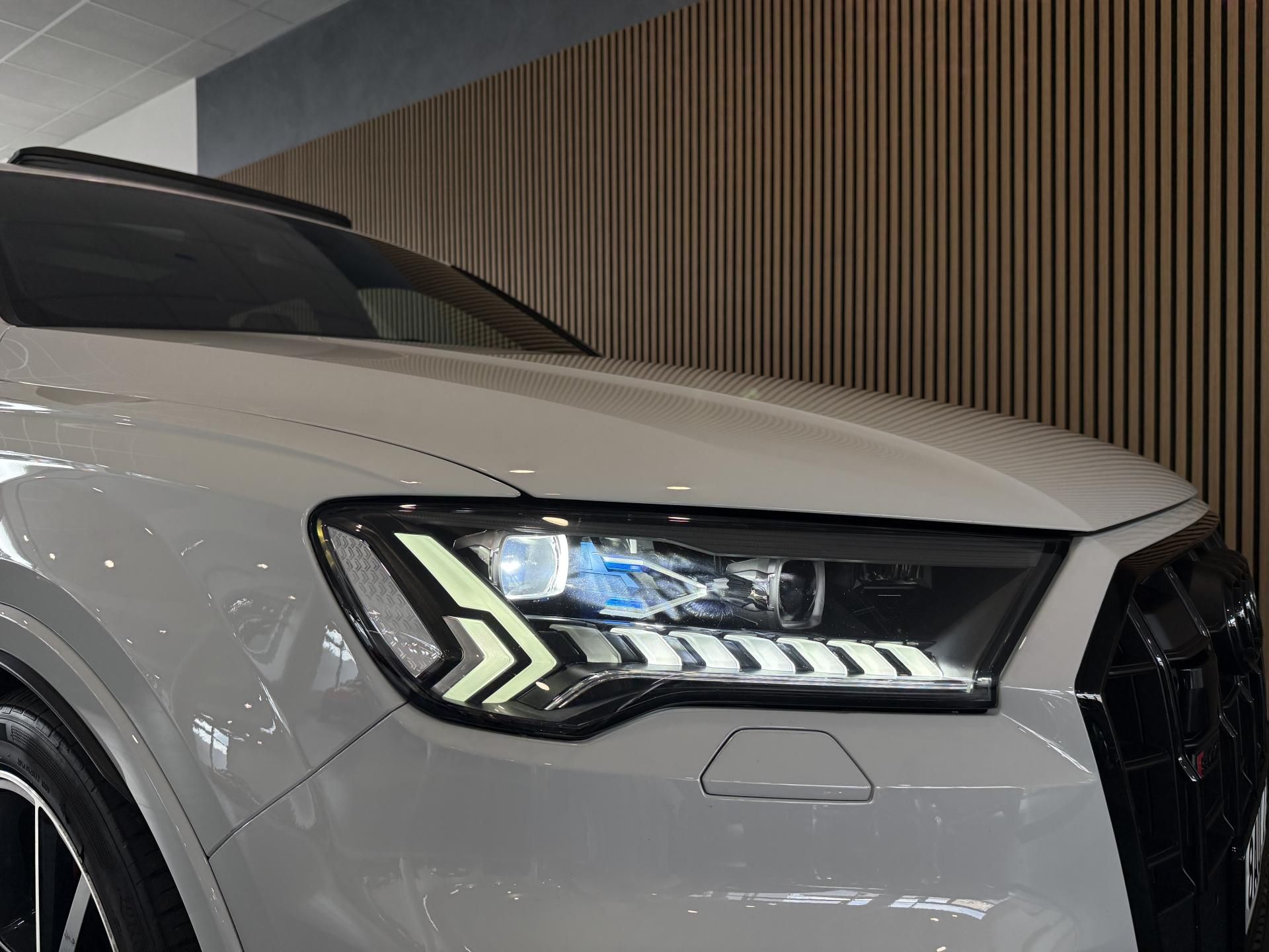 Audi SQ7, TDI V8 B&O 7míst Laser Carbon - fotka 3