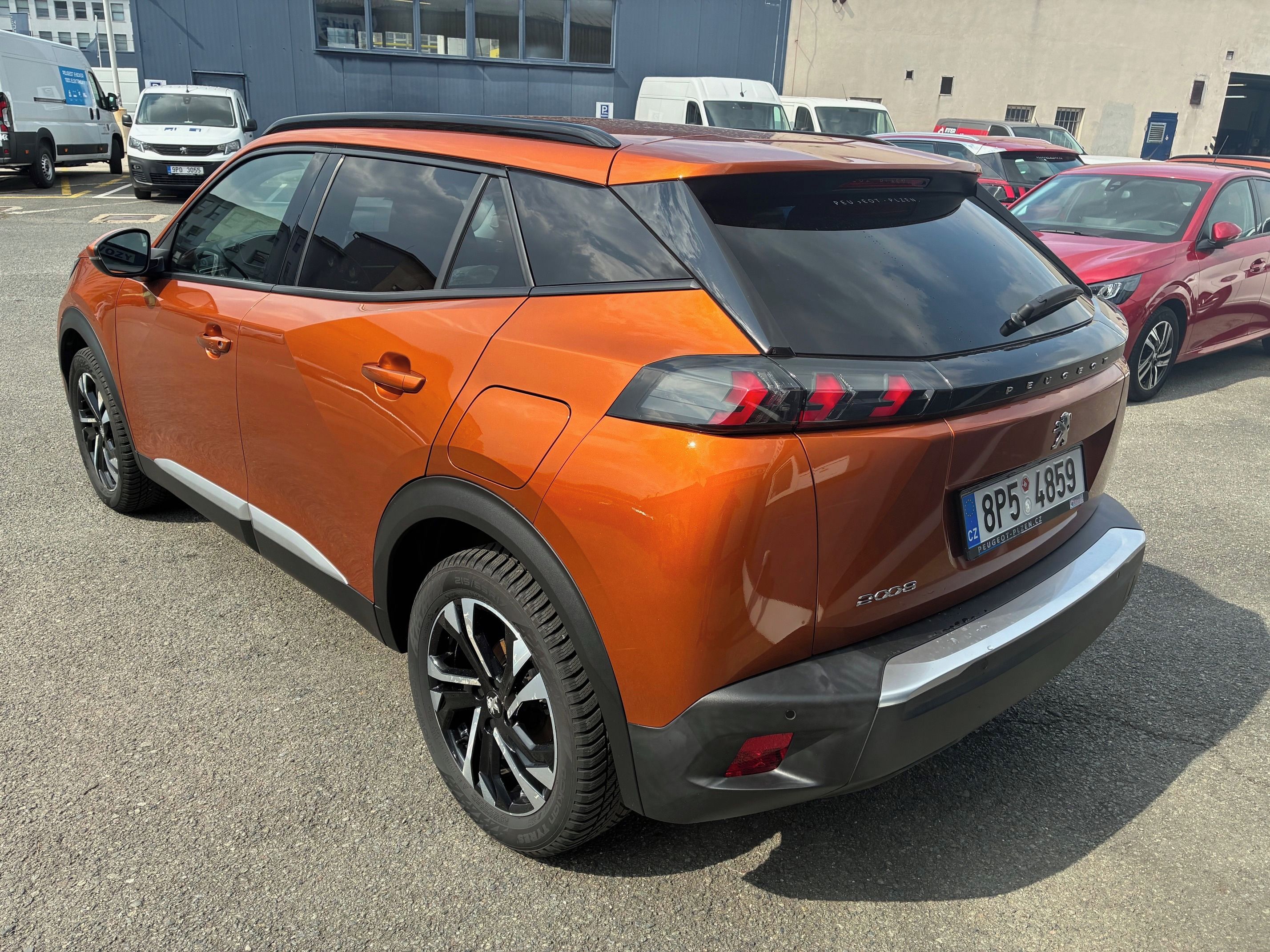 Peugeot 2008, 1,2 PureTech Active Pack  82k - fotka 4