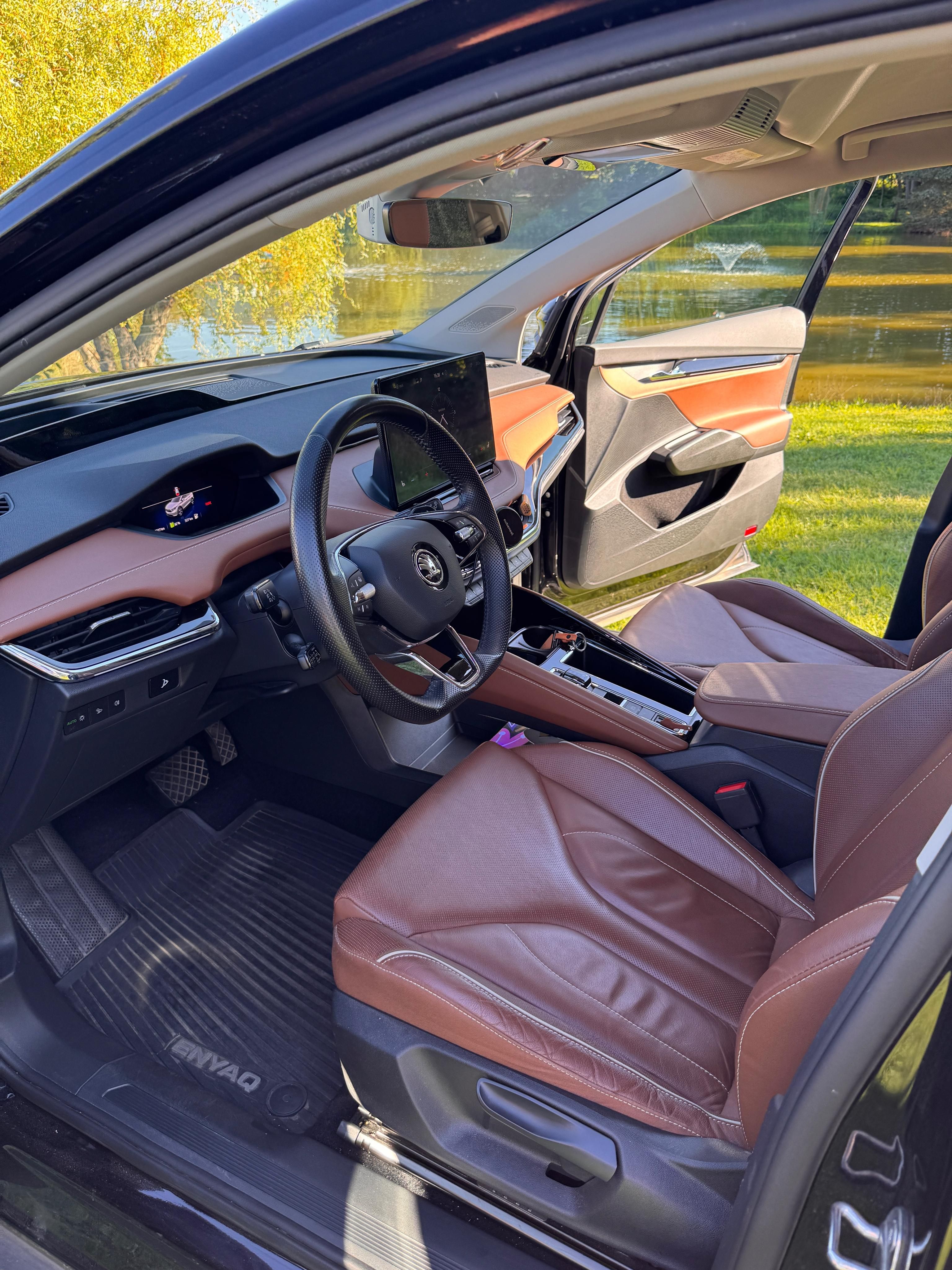 Škoda Enyaq, Škodu Enyaq iV 80 2021, Lounge - fotka 5