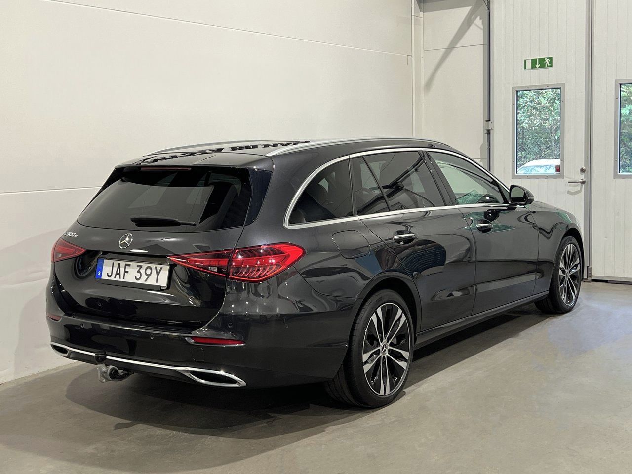 Mercedes-Benz Třídy C, 300e Avantgarde Premium DIGI.L - fotka 3