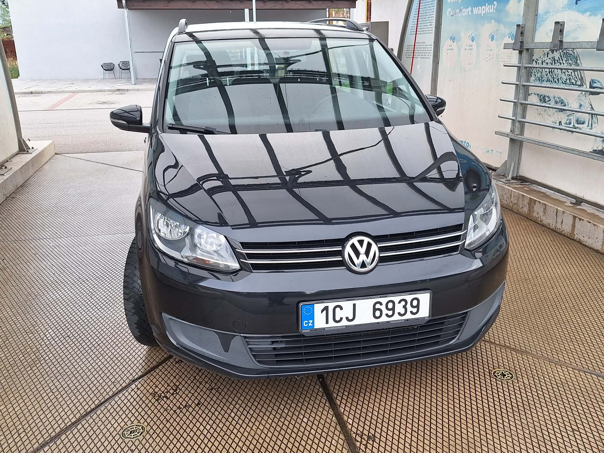 Volkswagen Touran, TSI 77 kW TOP stav + Navi - fotka 6