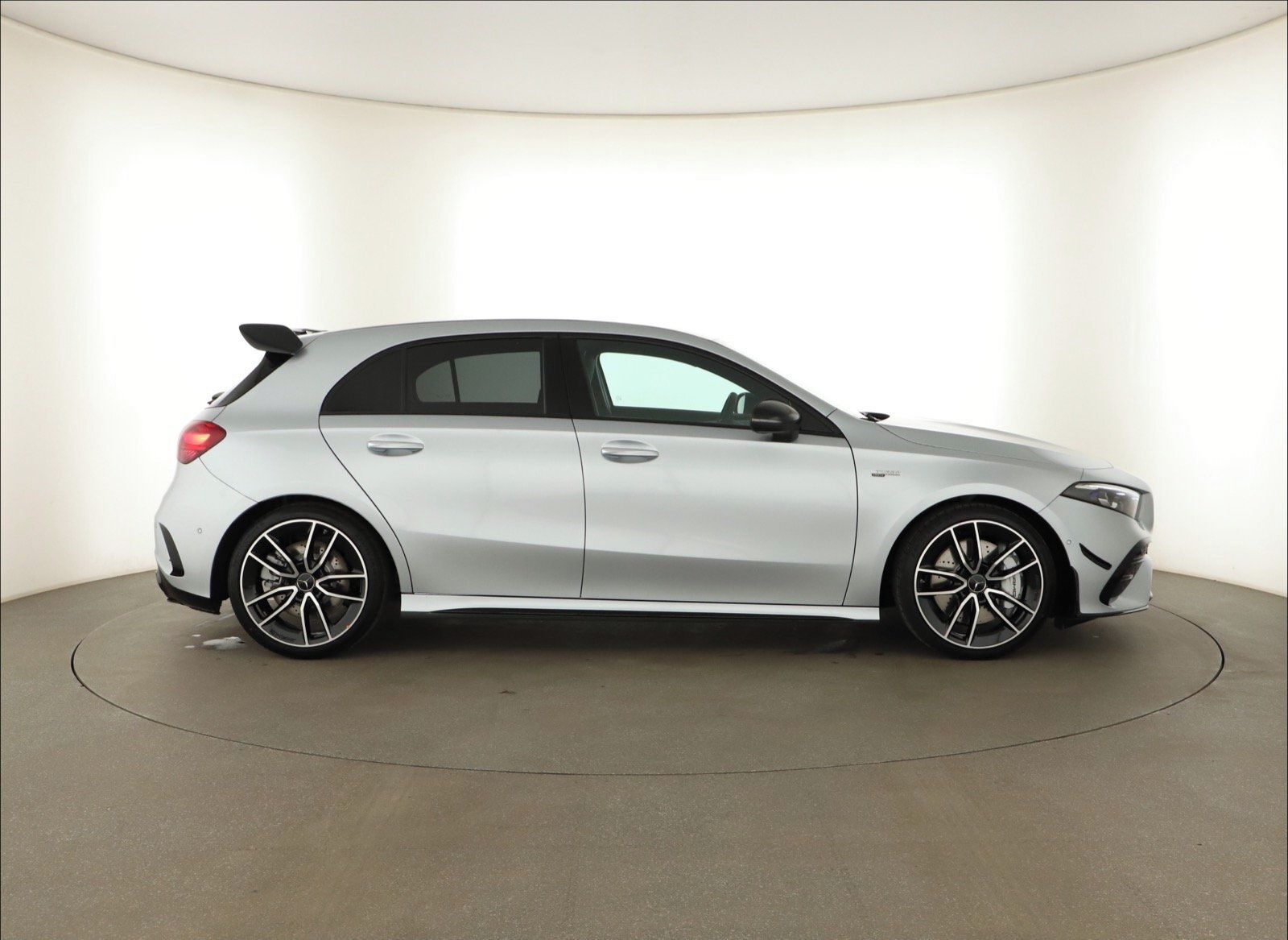 Mercedes-Benz Třídy A, 35 AMG 4MATIC, A35 AMG - fotka 6