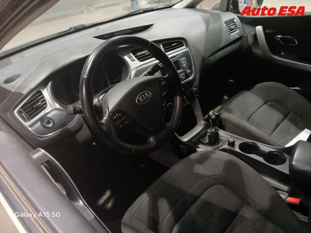 Kia Cee´d, 1.4 CVVT,ČR - fotka 3
