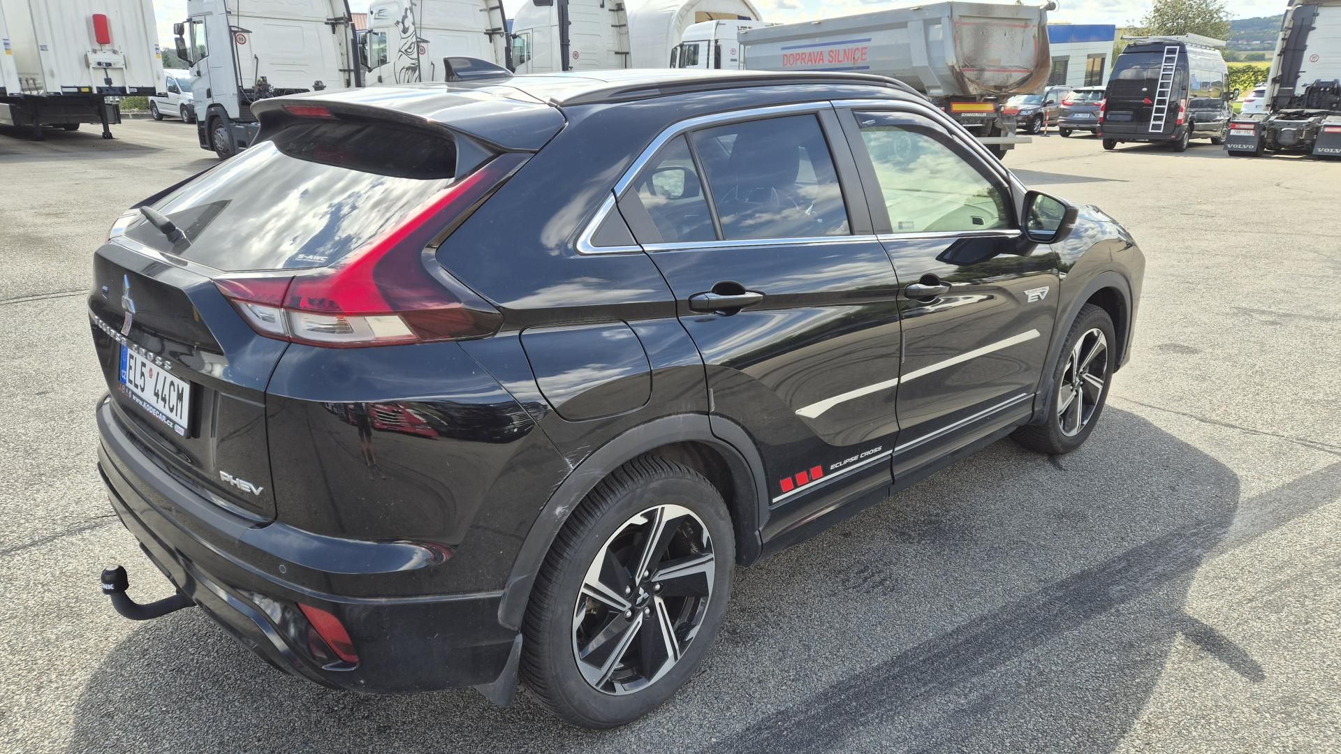 Mitsubishi Eclipse Cross, ECLIPSE CROSS 2,4 MIVEC PHEV 4 - fotka 4