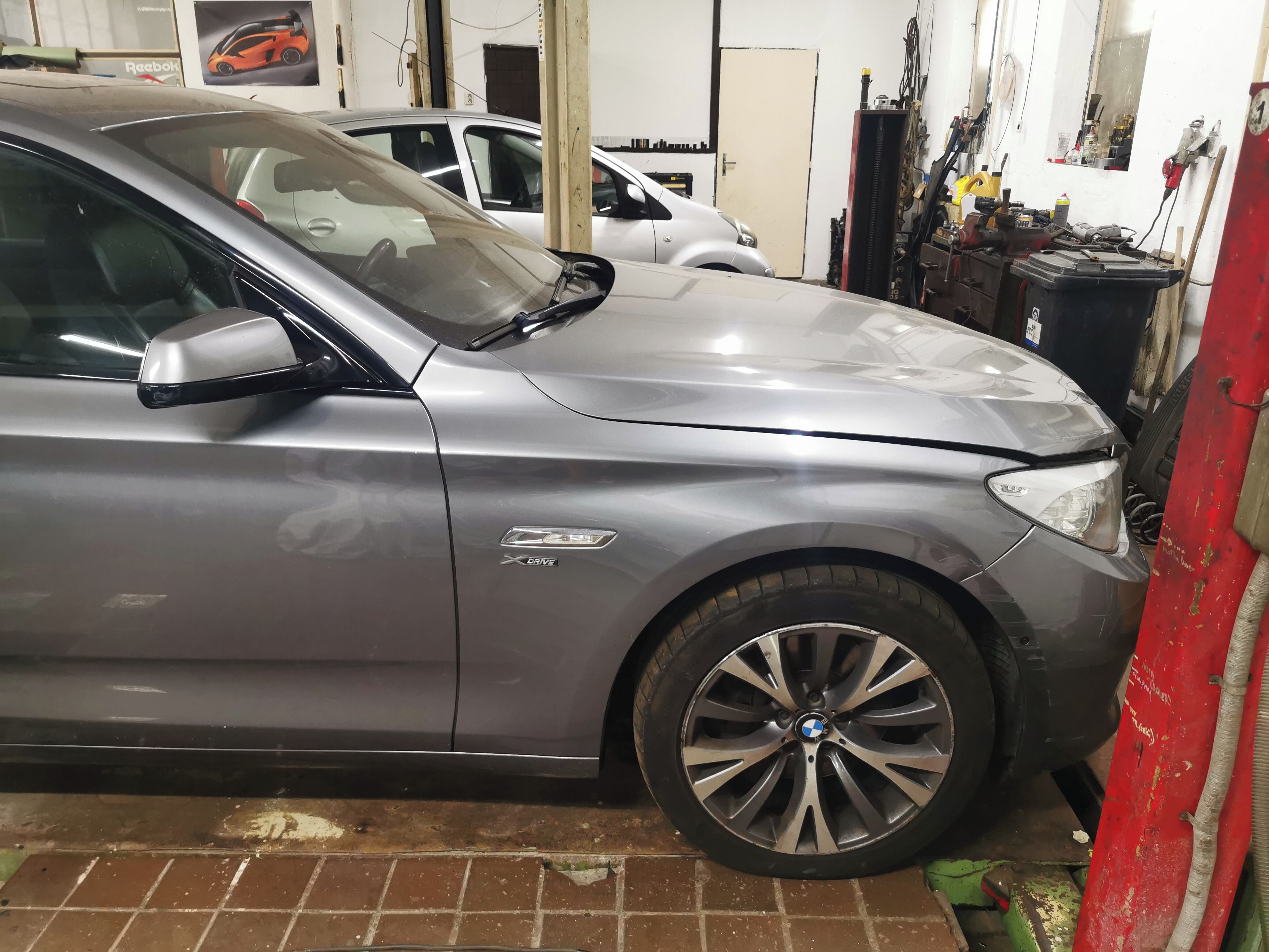 BMW Řada 5, 530d GT xDrive, vadný motor - fotka 3
