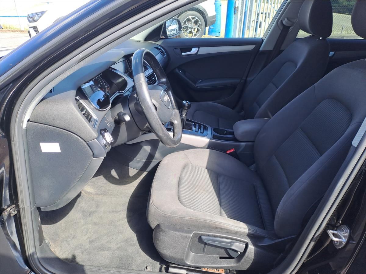 Audi A4 Avant, 2,0 TDI KOUPENO CZ - fotka 5