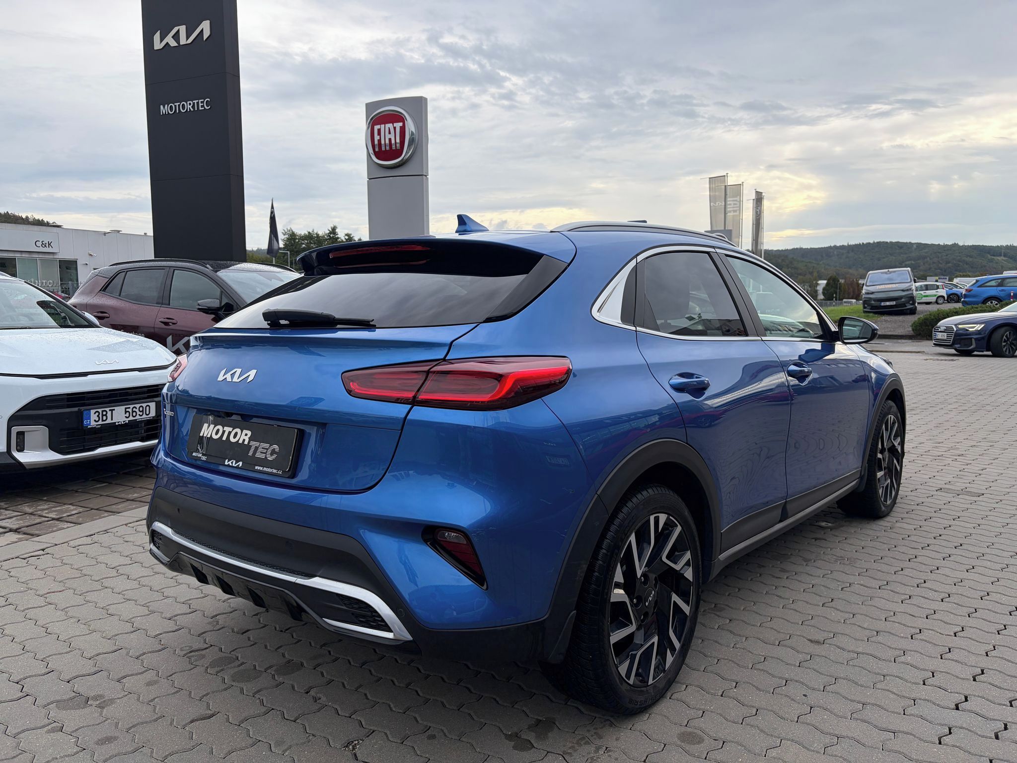 Kia XCee´d - fotka 3