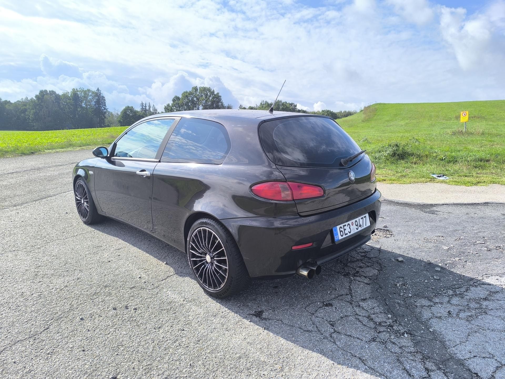 Alfa Romeo 147, 1.6 16V DOLOŽENÉ KM.NOVÁ STK - fotka 5
