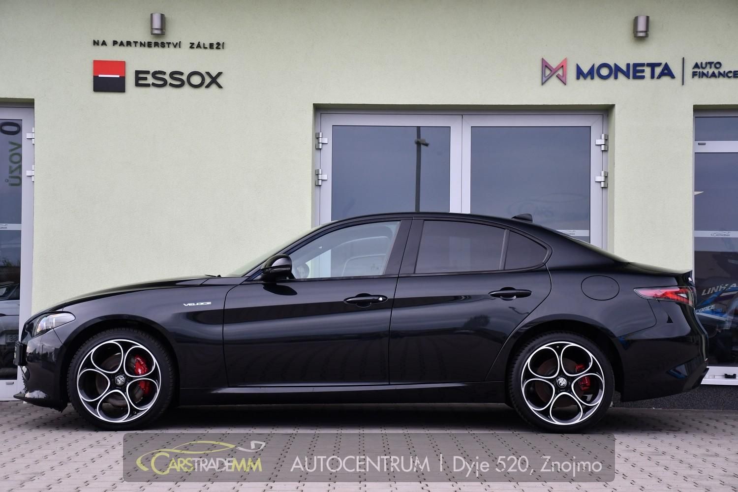 Alfa Romeo Giulia, 2.0T 16V 206kW VELOCE AT8 Q4 - fotka 2