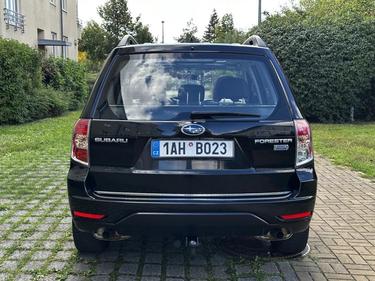 Subaru Forester, 2.0D 4x4 Xenony/Panorama/Tažné - fotka 6