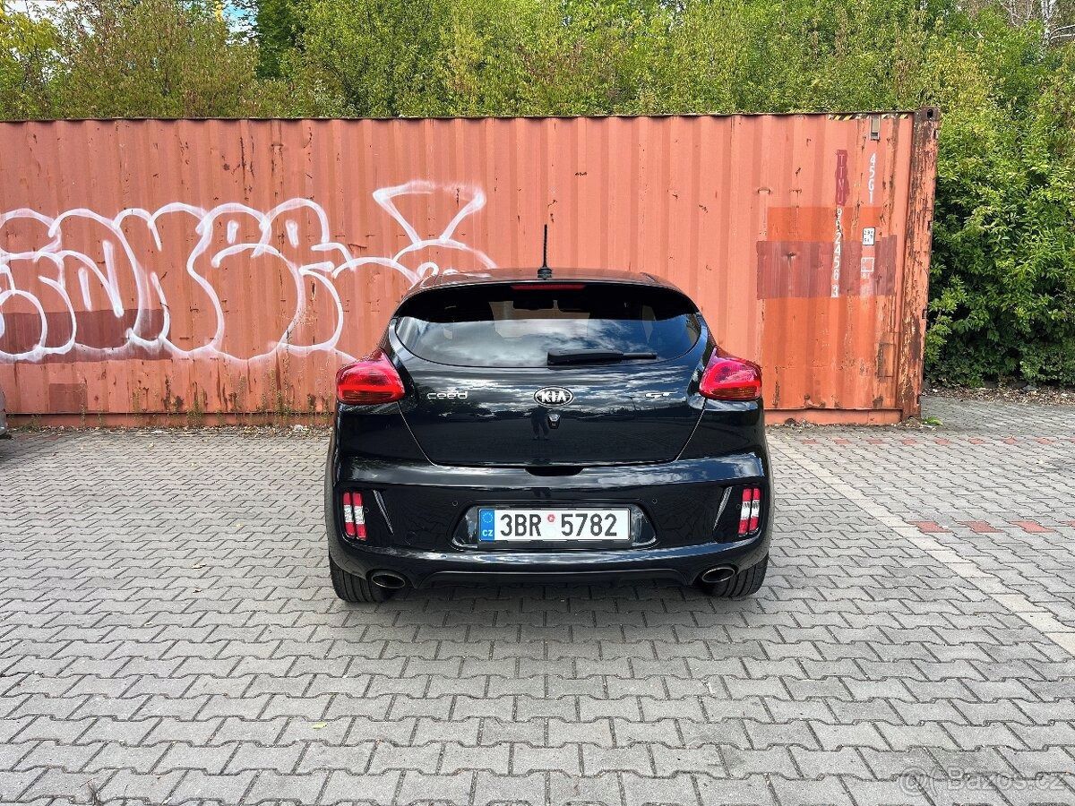 Kia Cee´d, GT 1,6Turbo 204k,jen 95tkm, - fotka 4