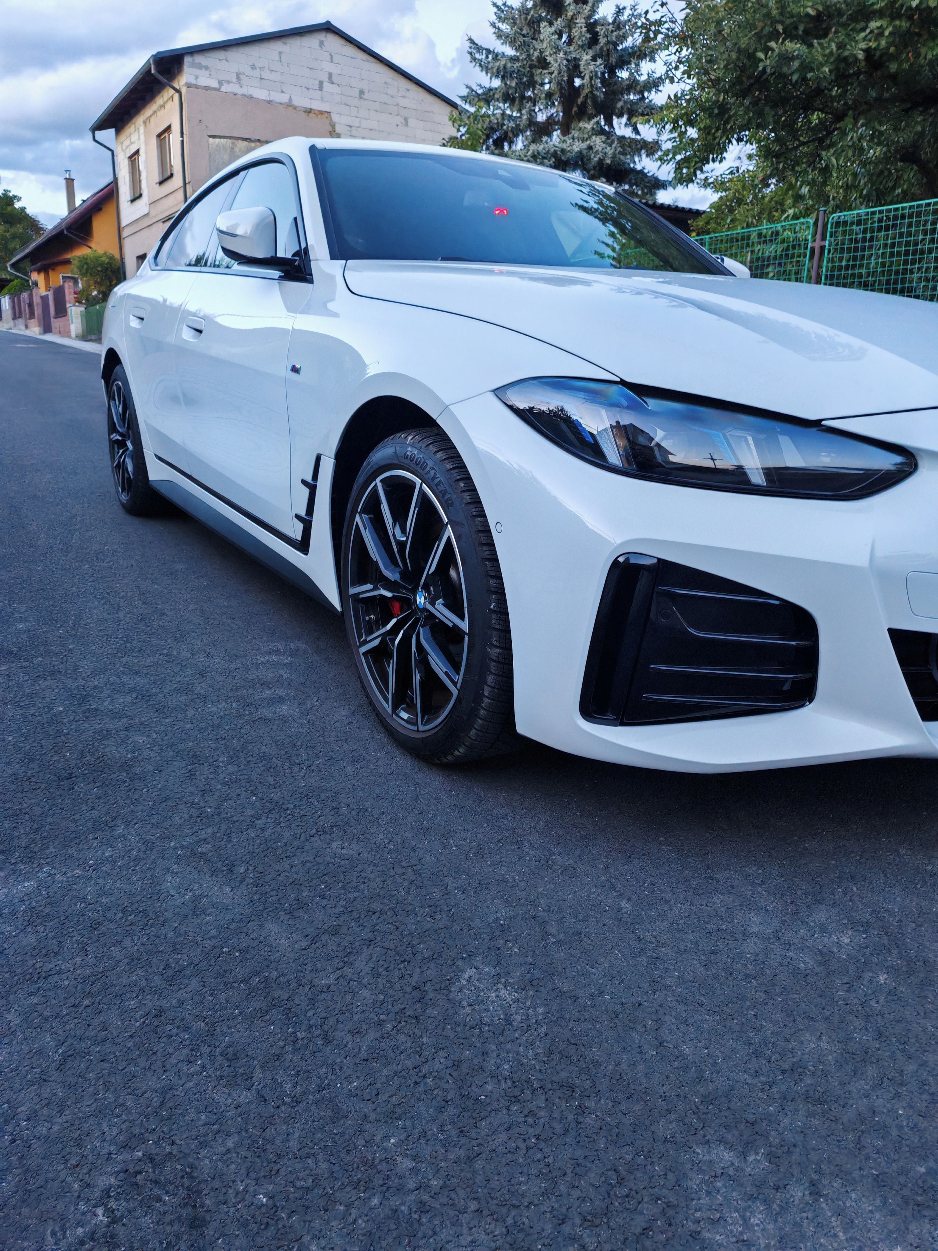 BMW i4, BMW I4 Facelift eDrive 40