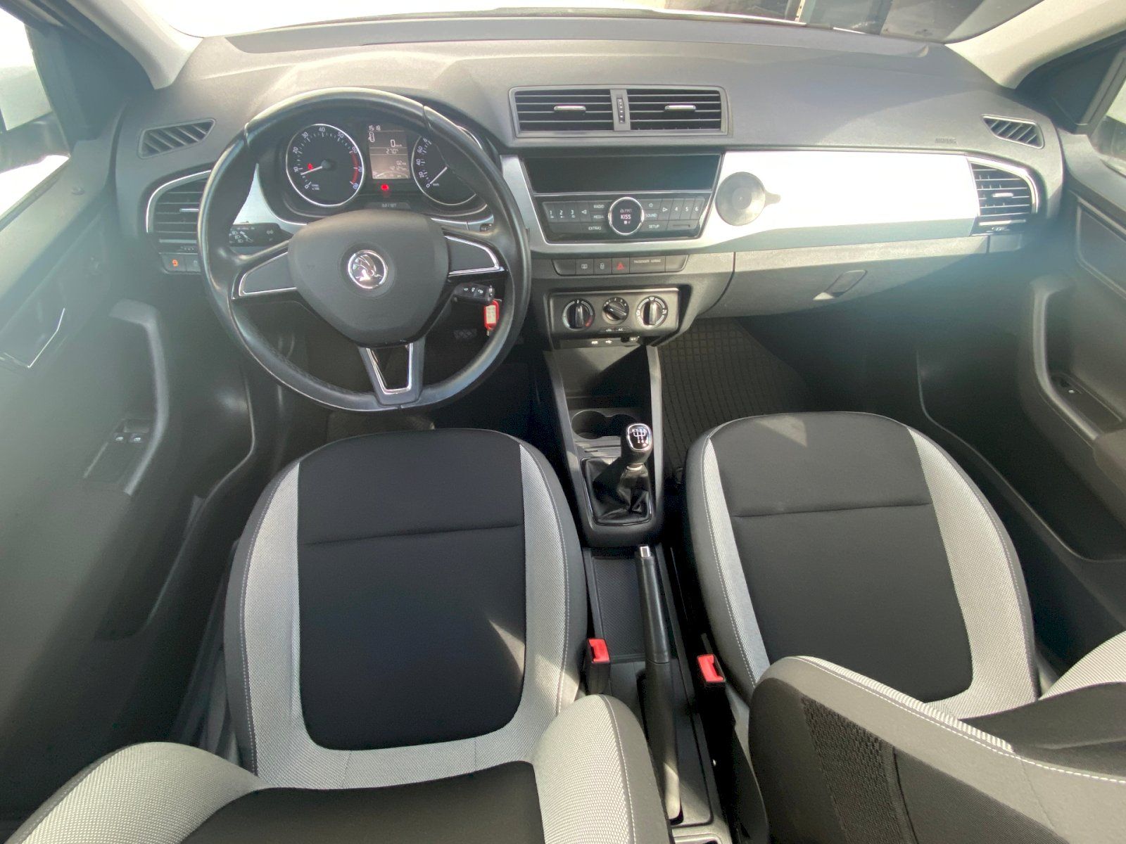 Škoda Fabia, Ambiton PLUS 1.2 TSI 66 kW - fotka 5