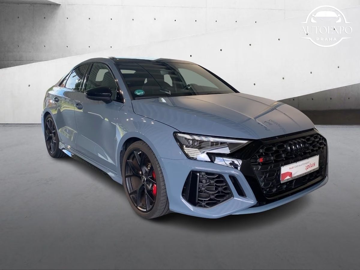 Audi RS3, Limousine 2.5 TFSI Quattro* - fotka 2