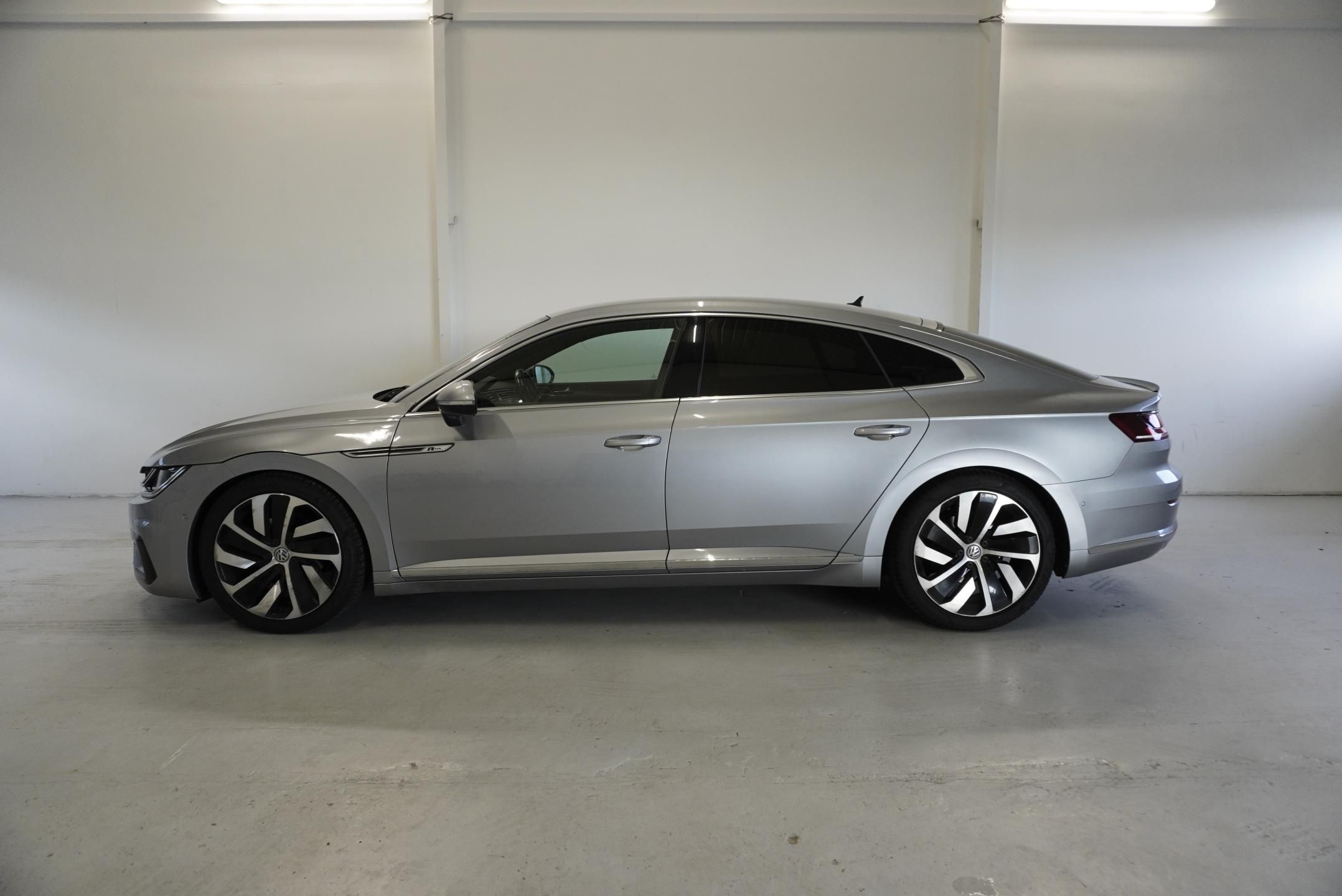 Volkswagen Arteon, 2.0 TDI 140kW R-LINE  DSG 7 - fotka 4