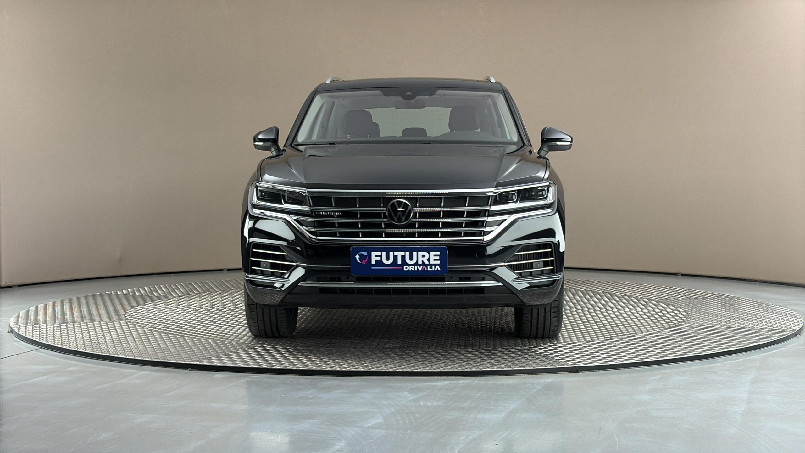 Volkswagen Touareg, 3.0 TSI PHEV Tiptronic Eleganc - fotka 3