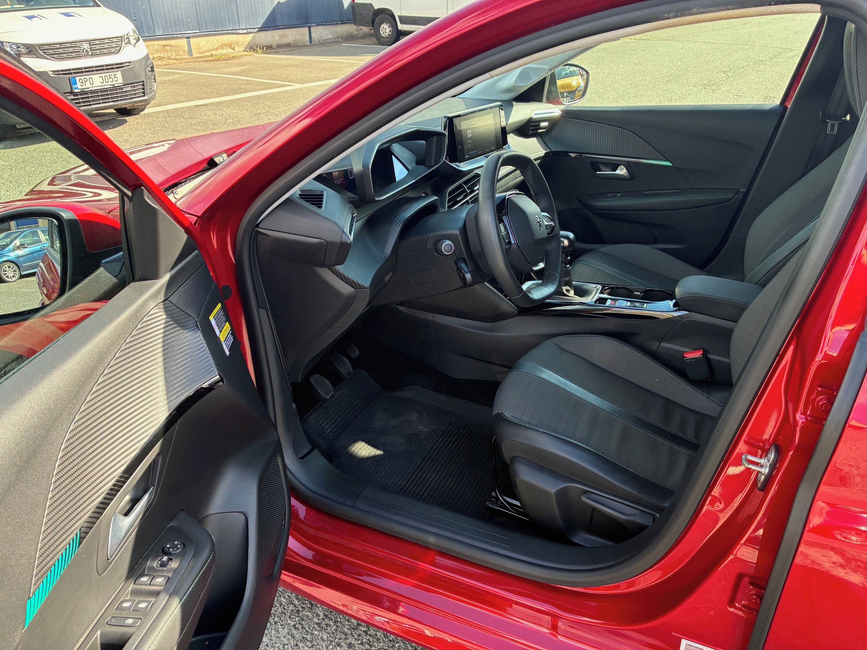 Peugeot 208, AllurePack 1,2 PureTech záruka - fotka 5
