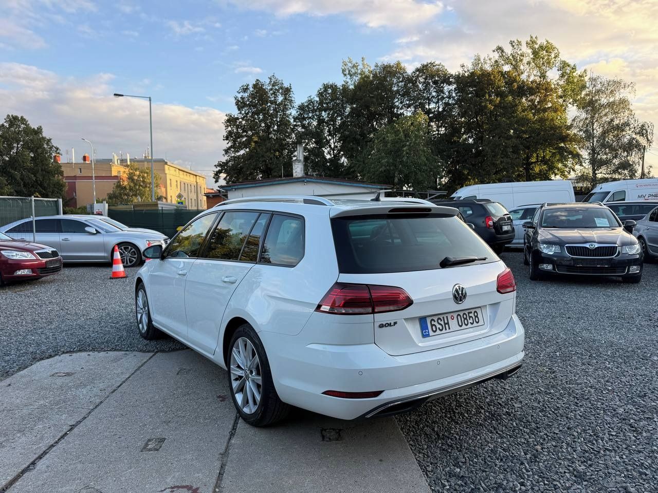 Volkswagen Golf, VW GOLF 2.0 tdi DSG - fotka 4