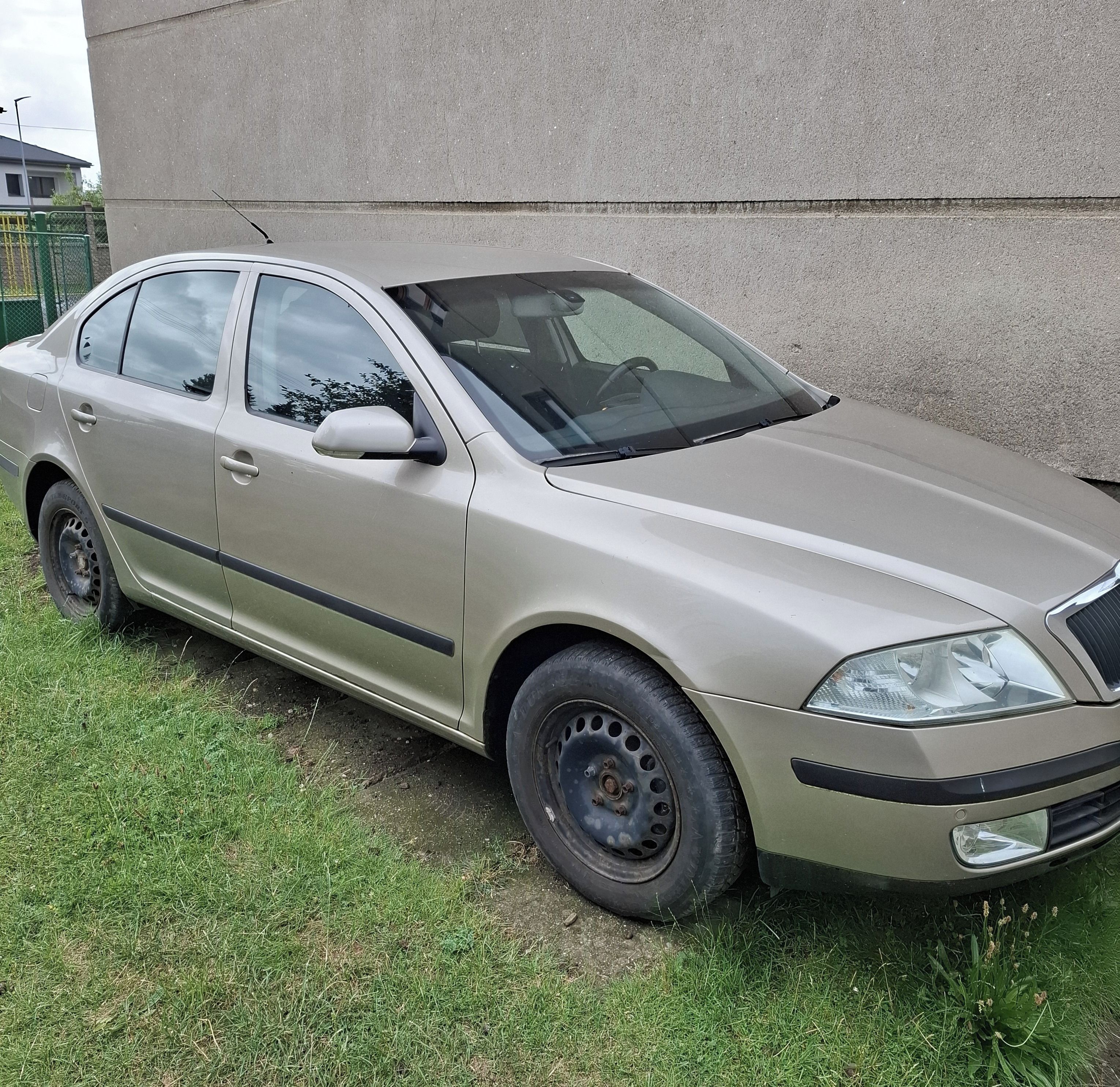 Škoda Octavia, 2.0 FSI Elegance - fotka 2