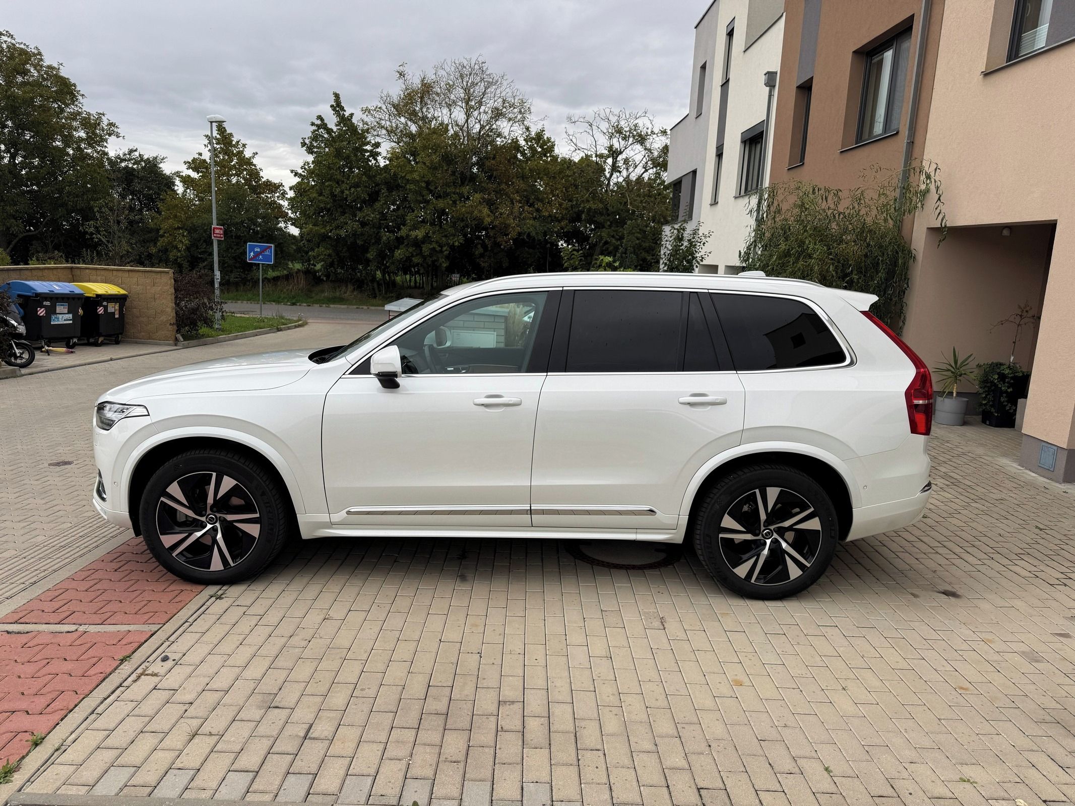 Volvo XC90, B5AWD PLUS BRIGHT,TAŽNÉ,ZÁRUKA