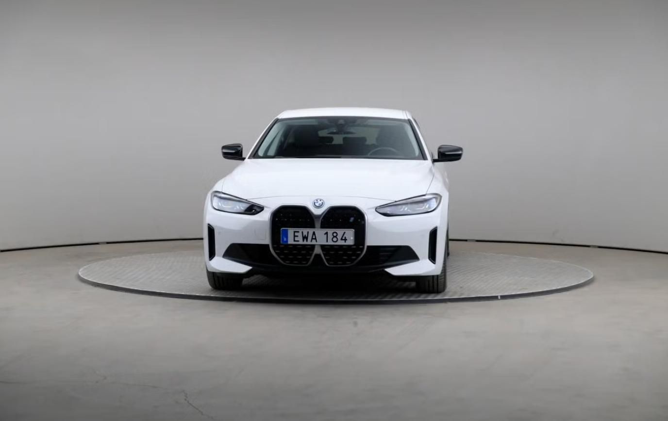 BMW i4, eDrive40 GC Kamera Auto. Park. - fotka 3