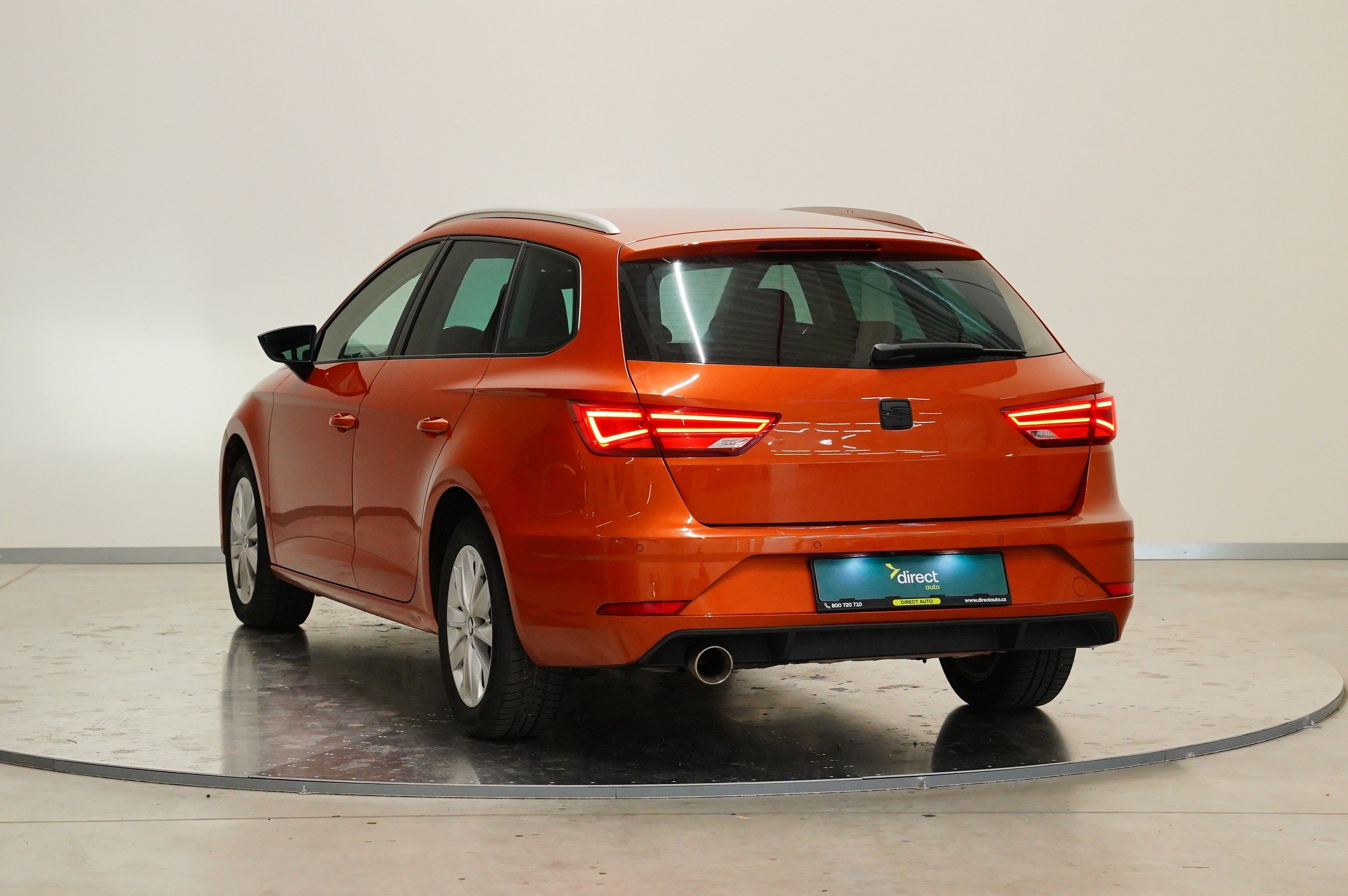 Seat Leon, 1,6 TDi 85kW - fotka 4
