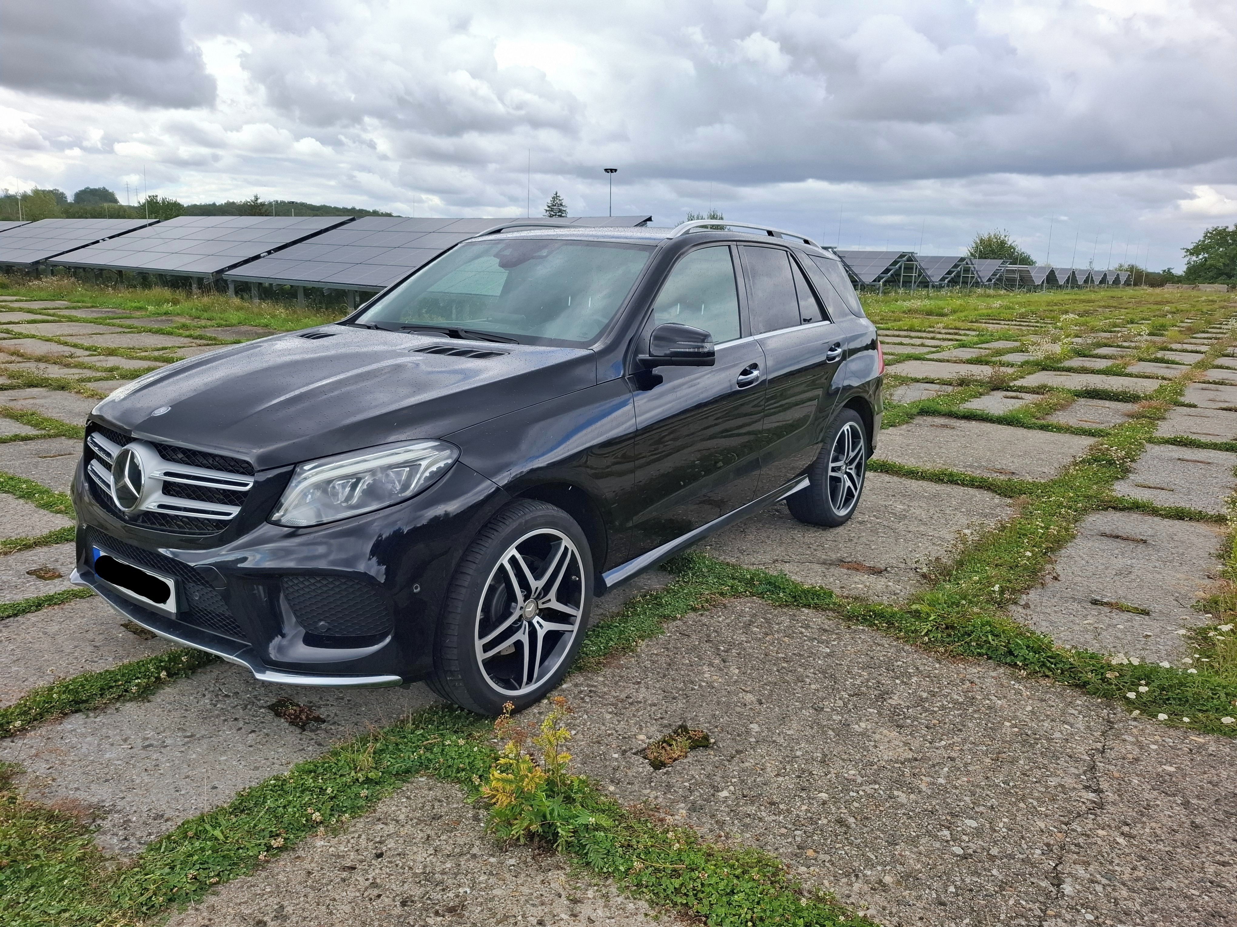 Mercedes-Benz GLE, Mercedes-Benz GLE 350 D 4MATIC - fotka 2