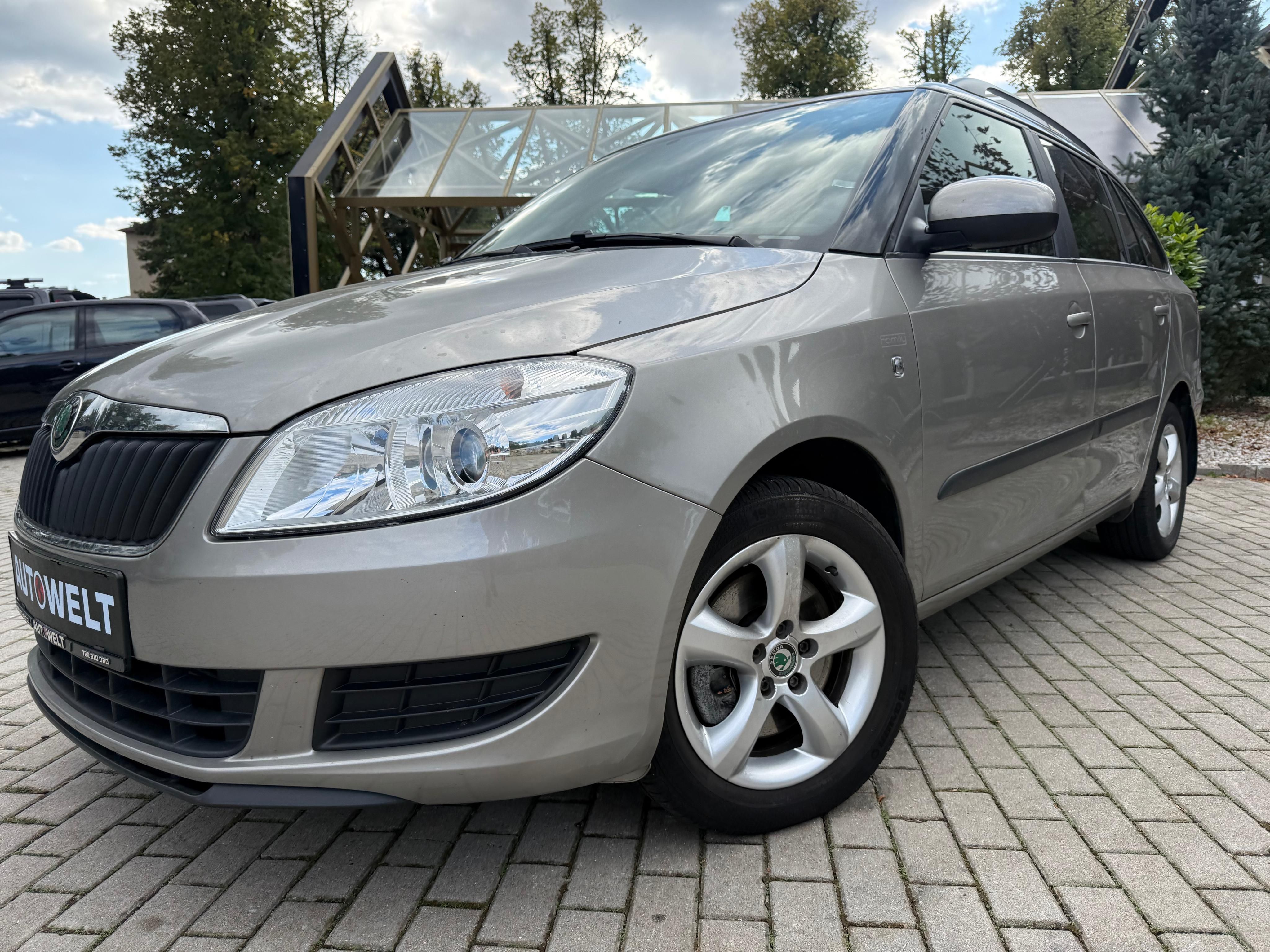 Škoda Fabia, II FL COMBI 1.6 TDi FAMILY/STK - fotka 6