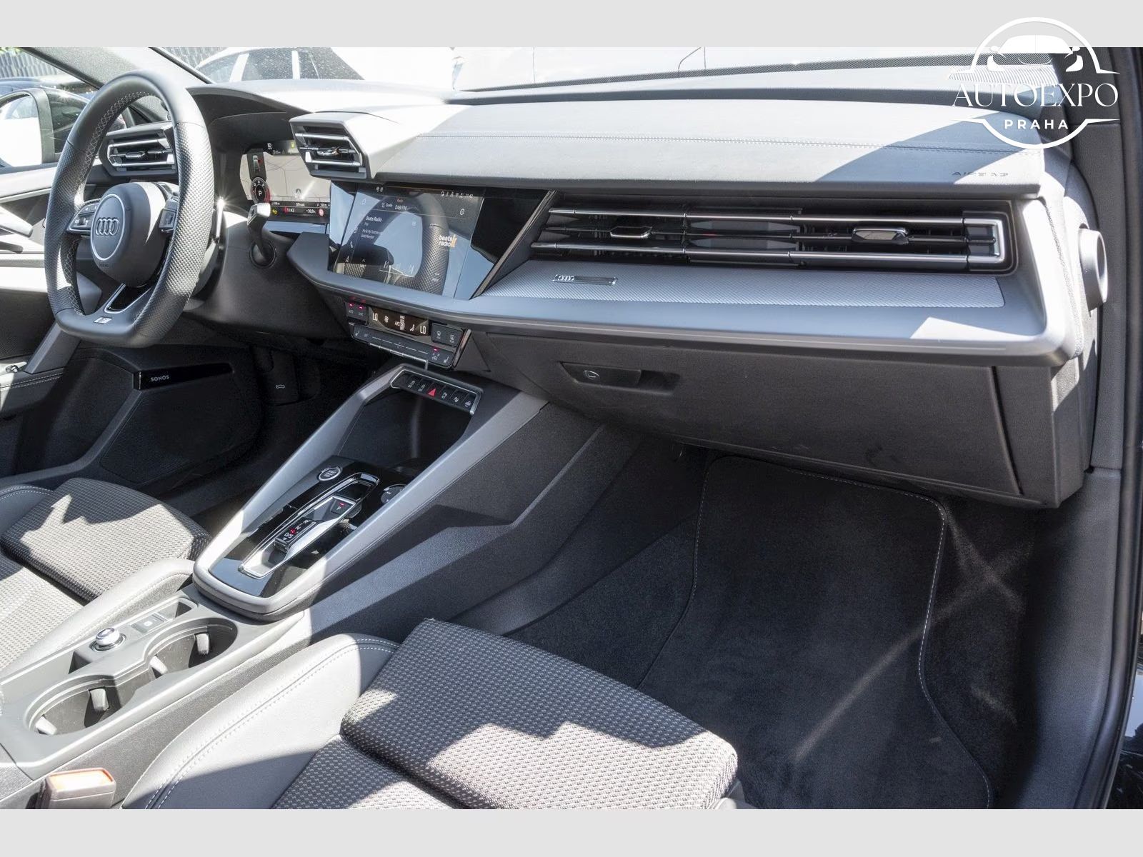 Audi A3, Sportback 35 TDI 2xS line - fotka 6