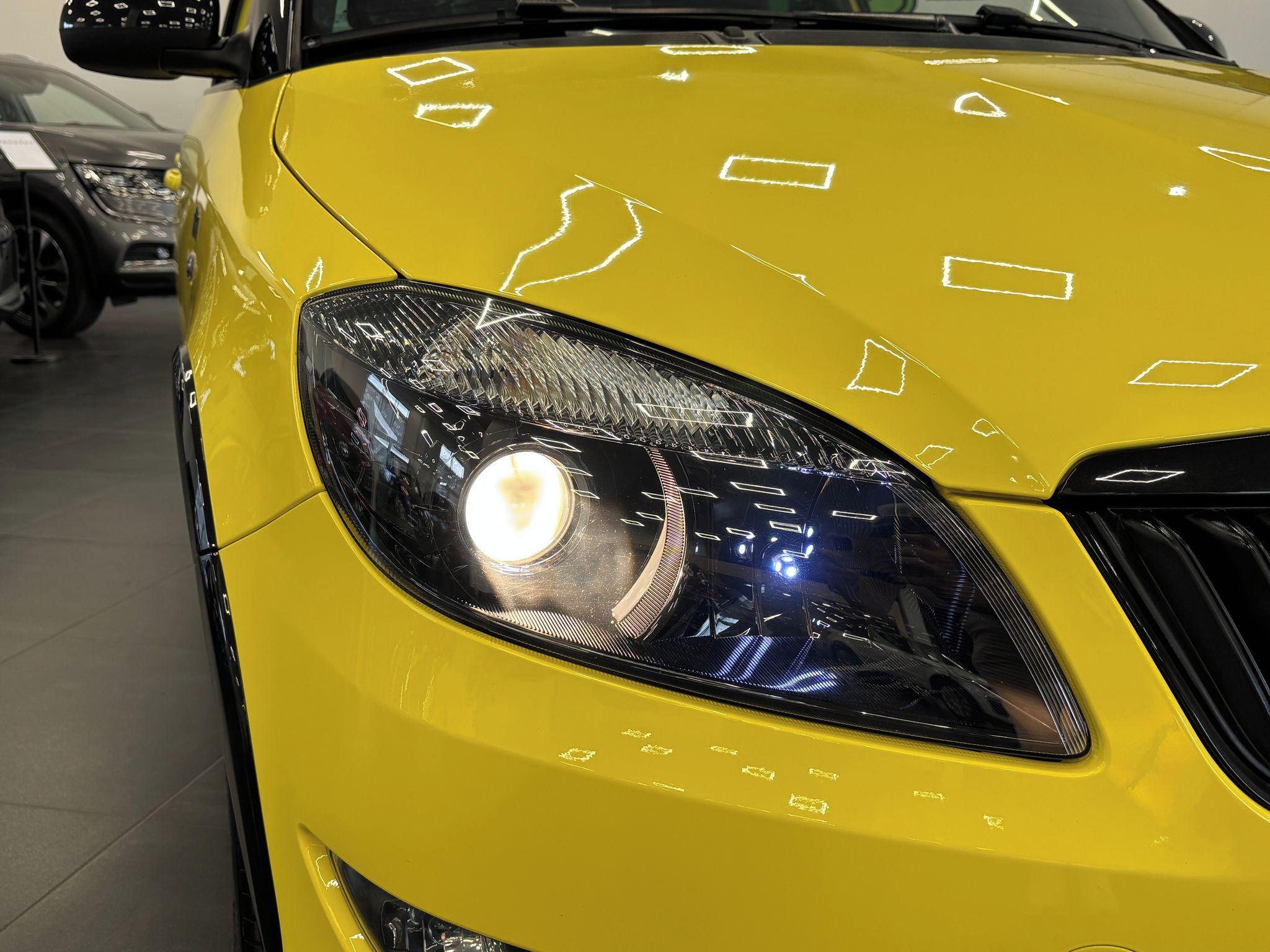 Škoda Fabia, 1.2 HTP Monte Carlo, Servis - fotka 6