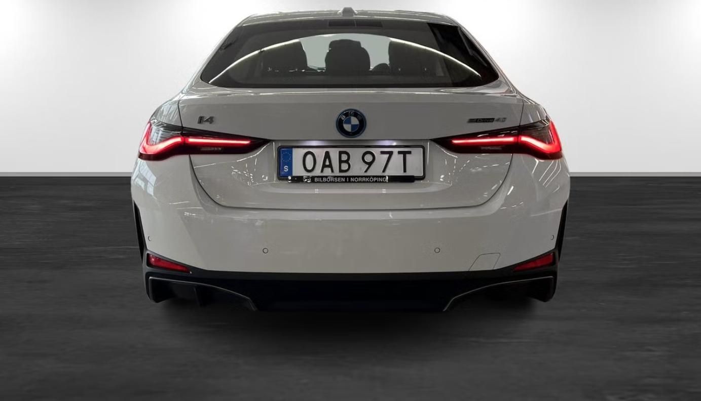 BMW i4, eDrive40 GC Kamera Auto. Park. - fotka 5