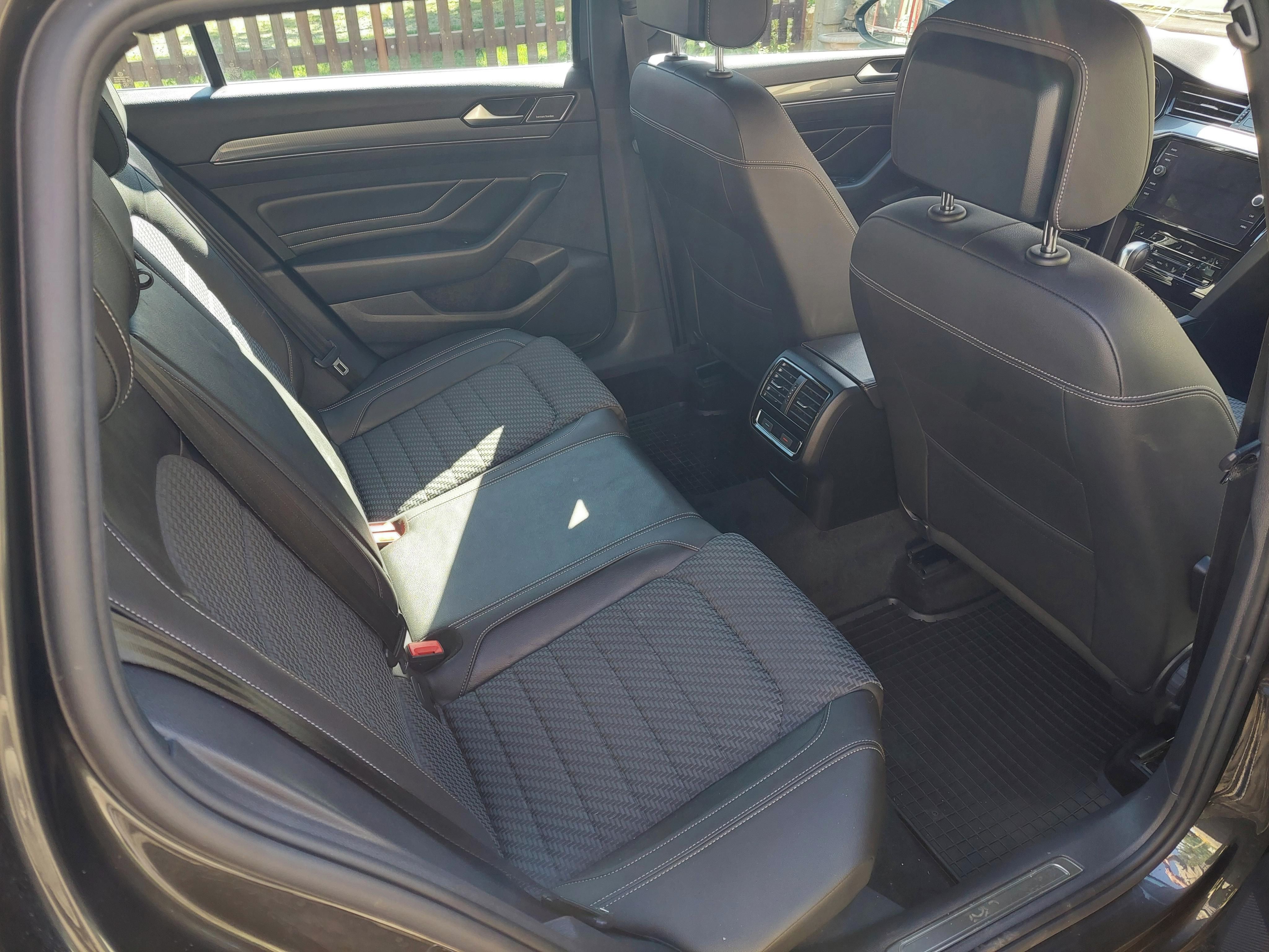 Volkswagen Passat, Passat R line 2.0 TSI - fotka 3