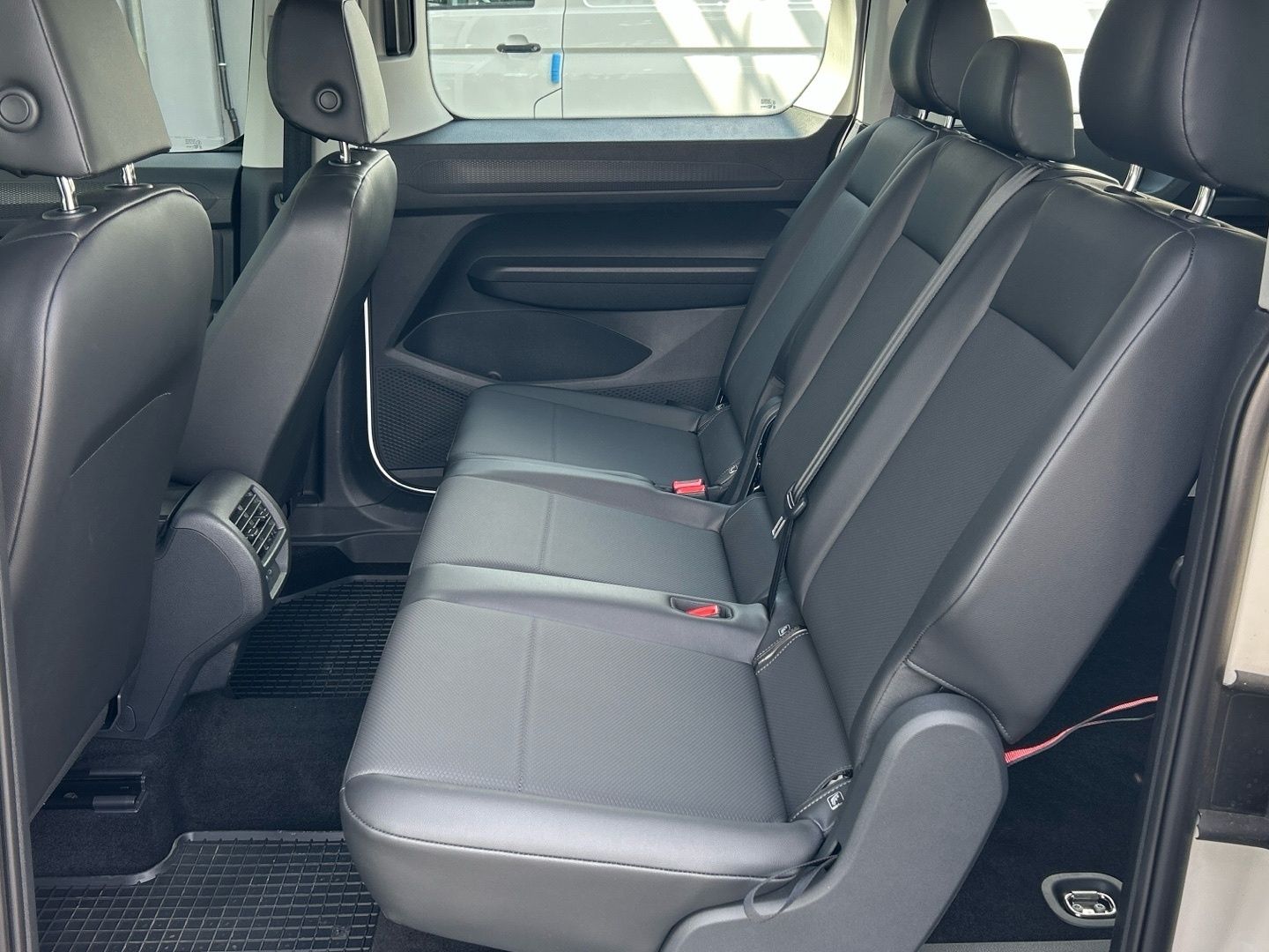 Volkswagen Caddy, Maxi Life 1.5TSI PHEV - fotka 6