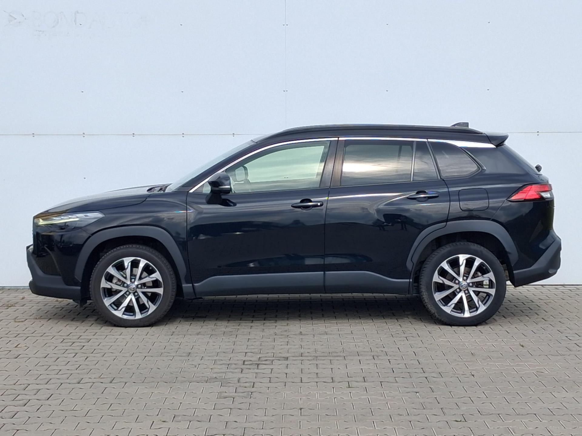 Toyota Corolla Cross, 2.0 HSD e-CVT Style - fotka 3