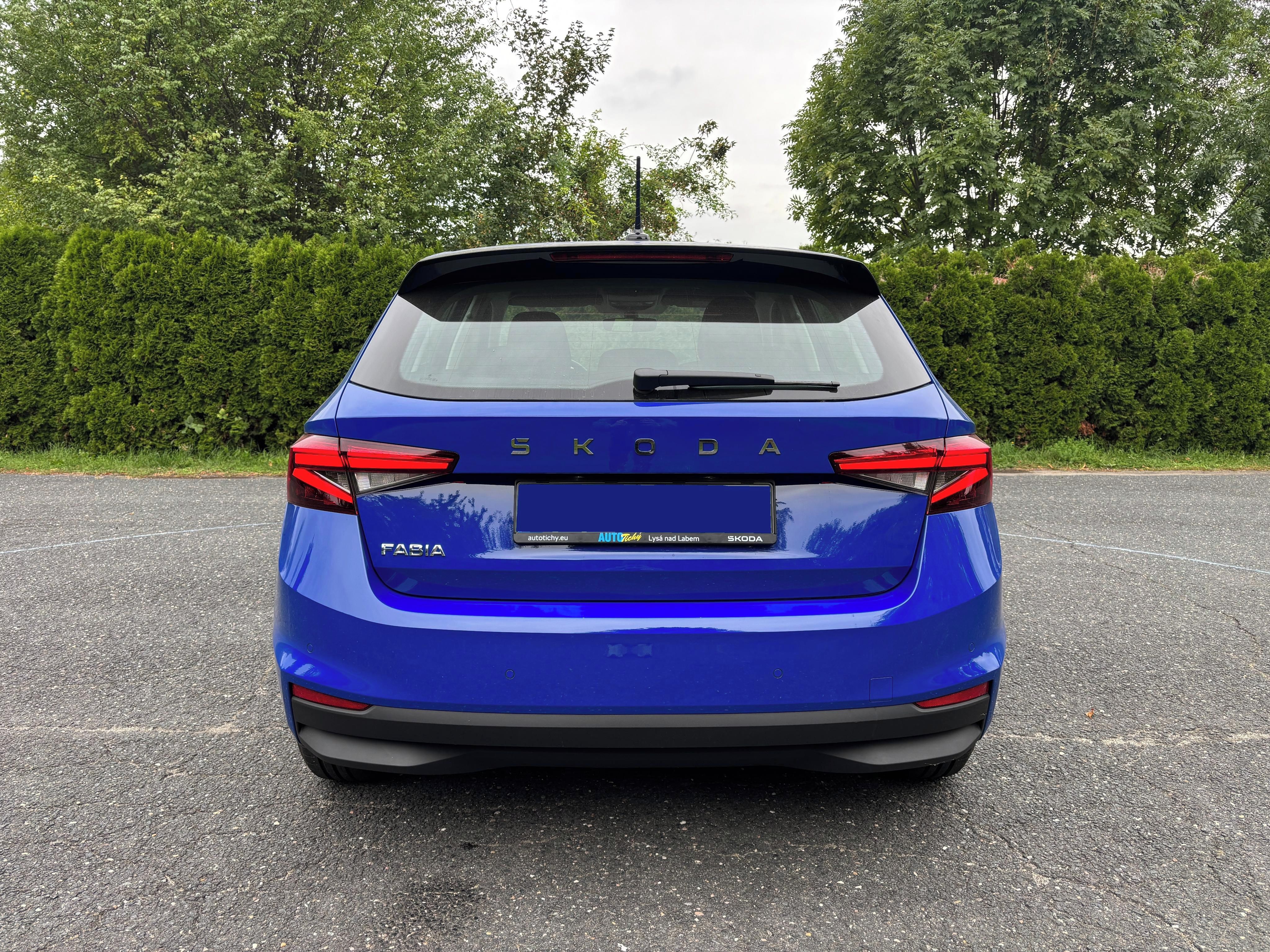 Škoda Fabia, 1.0MPI 1. majitel top stav - fotka 6