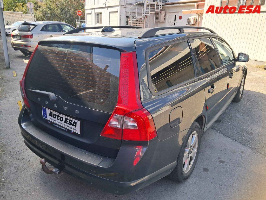 Volvo V70, 2.0d - fotka 2