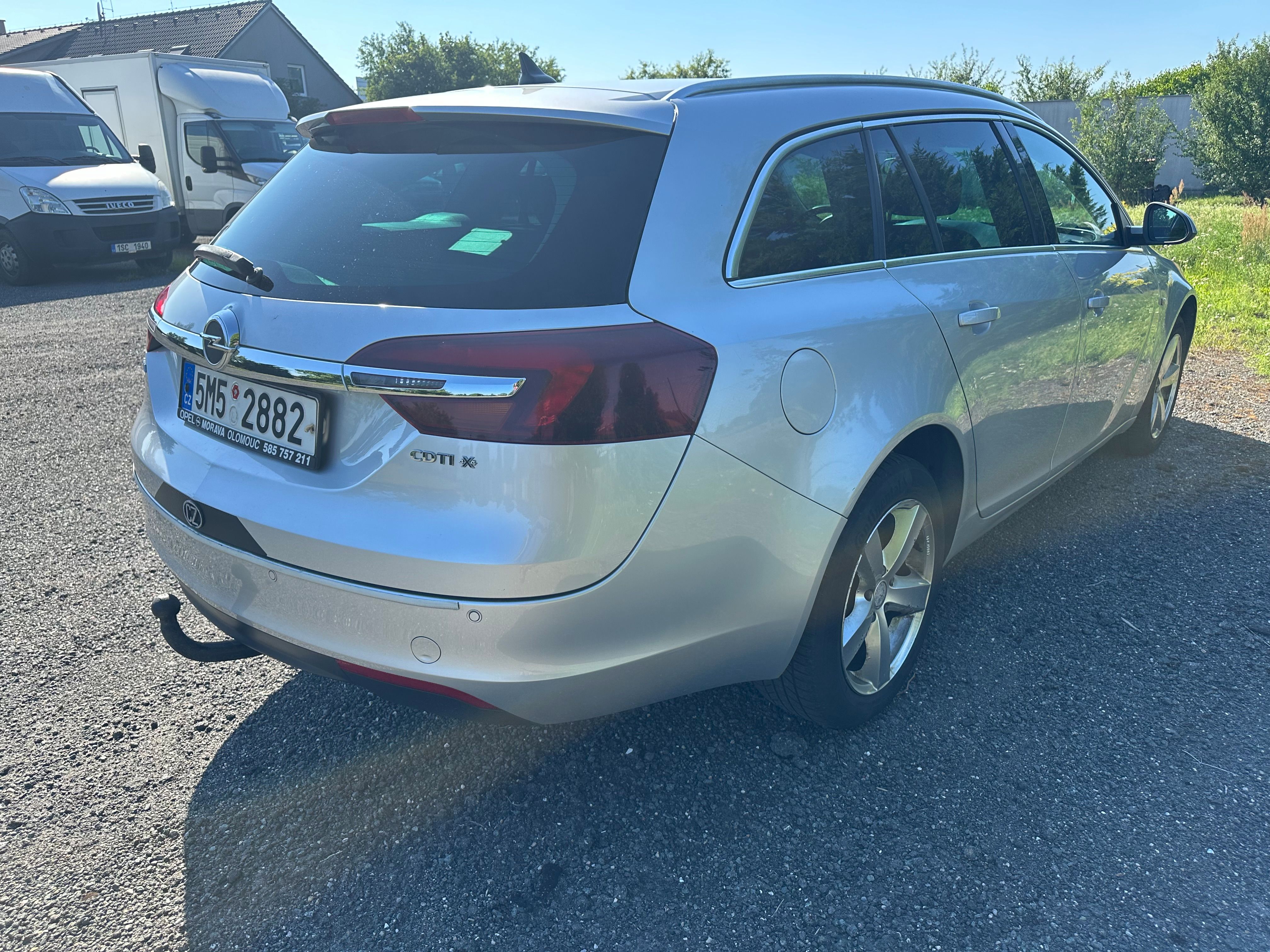 Opel Insignia, Sports Tourer 2,0 cdti 4X4 - fotka 5