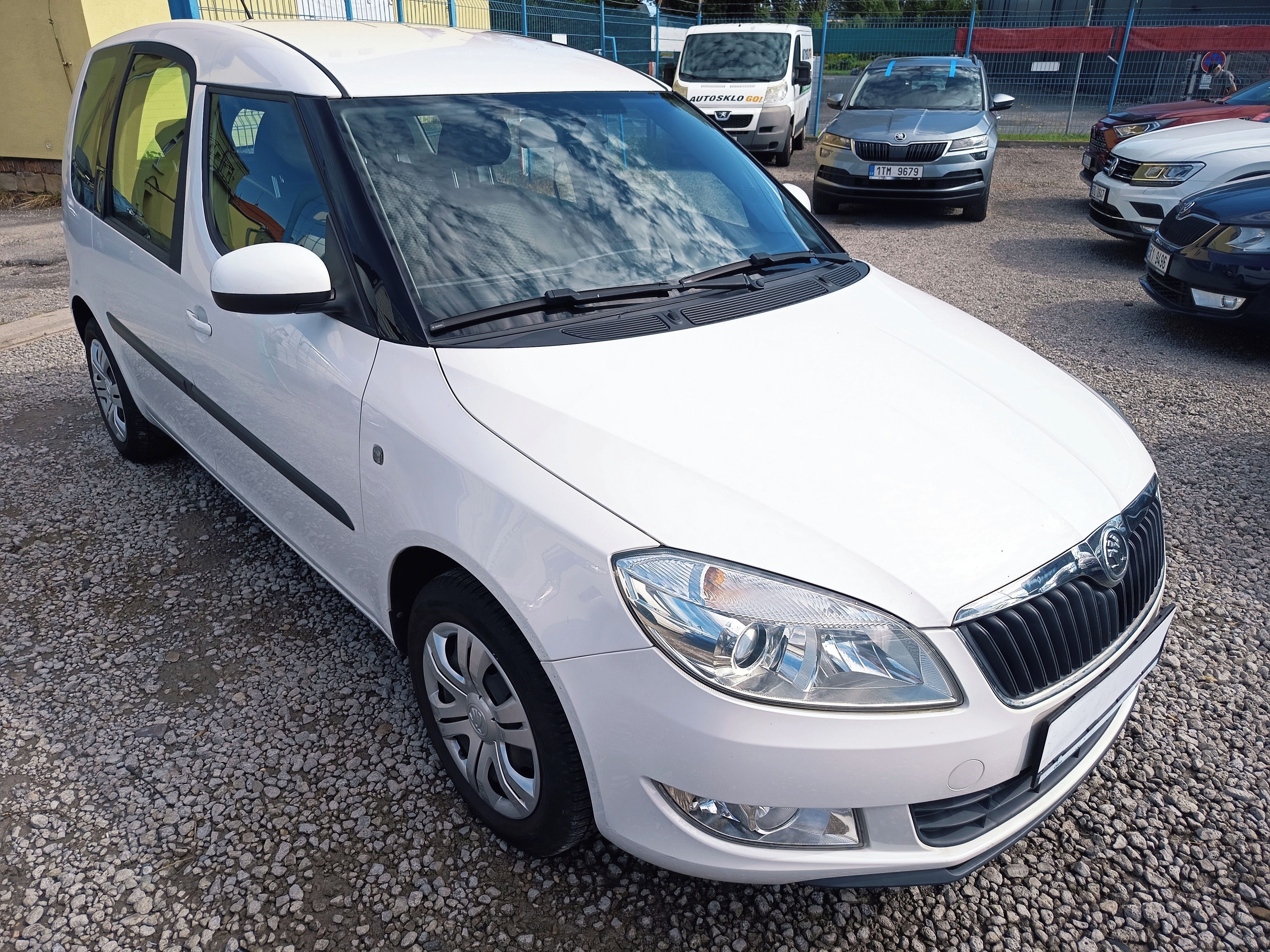 Škoda Roomster, 1,4i16V Ambition Plus 85TKM ČR - fotka 4