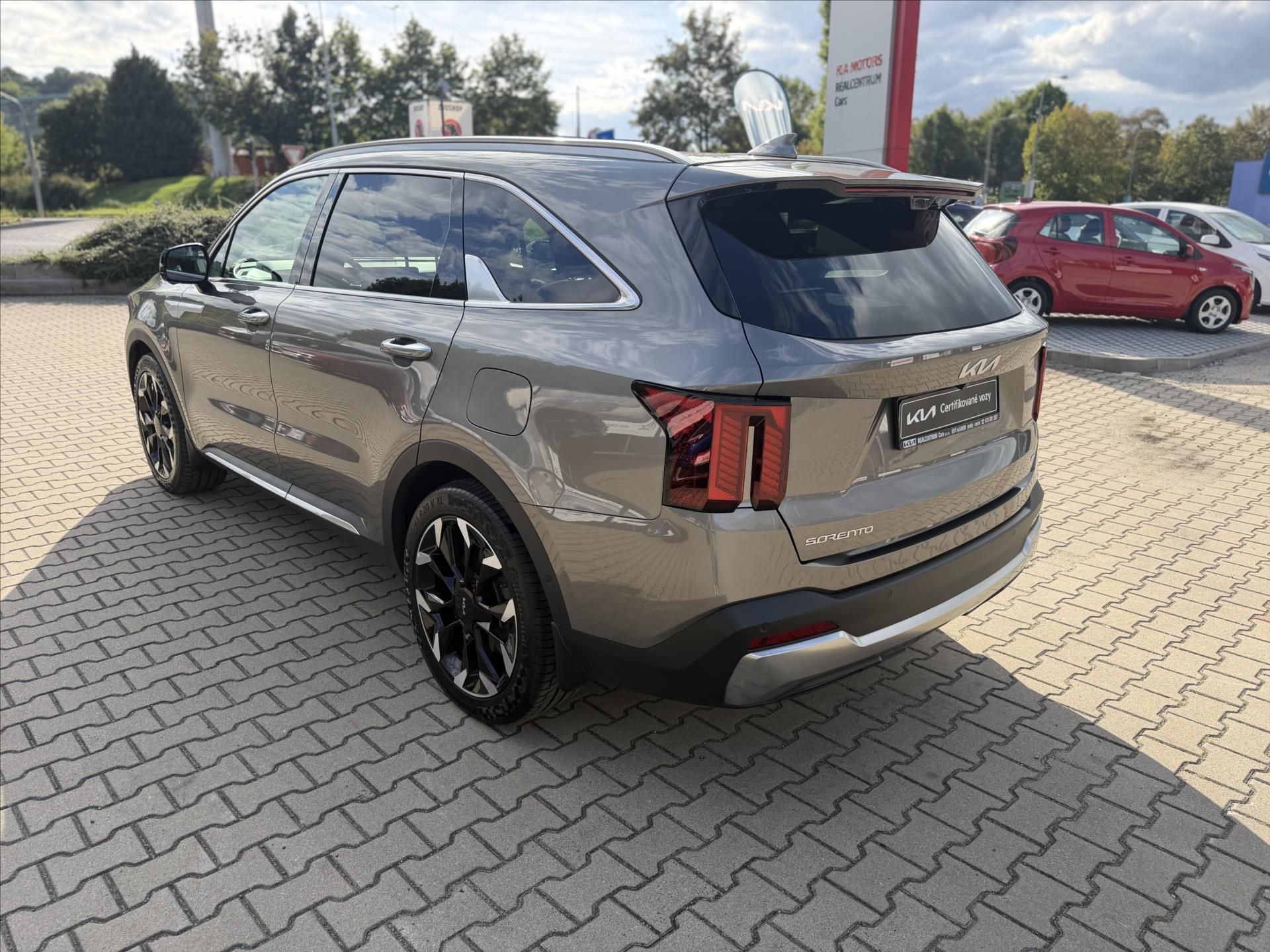 Kia Sorento, 2,2 CRDi 4x4 8AT TOP,PNS,Nappa - fotka 5