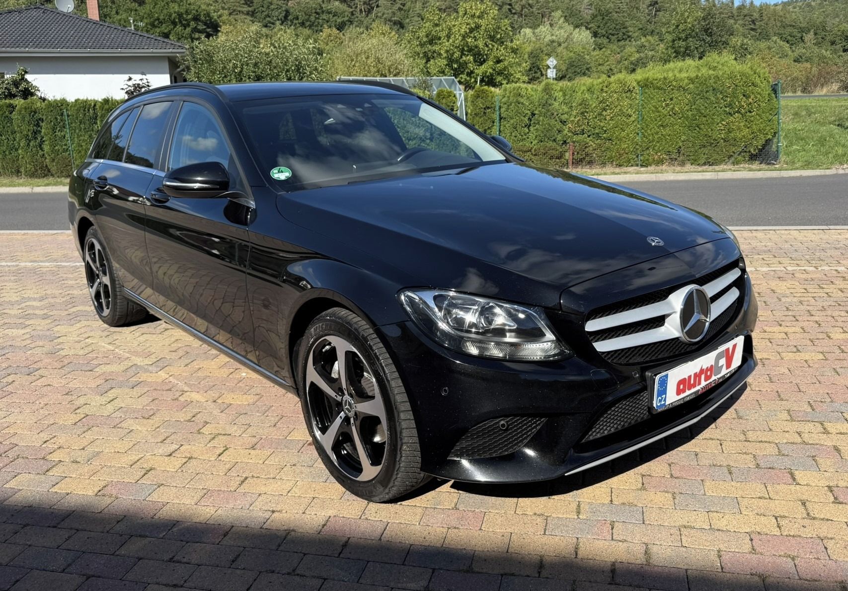 Mercedes-Benz Třídy C, 220 d T 4MATIC 9G DPH - fotka 5