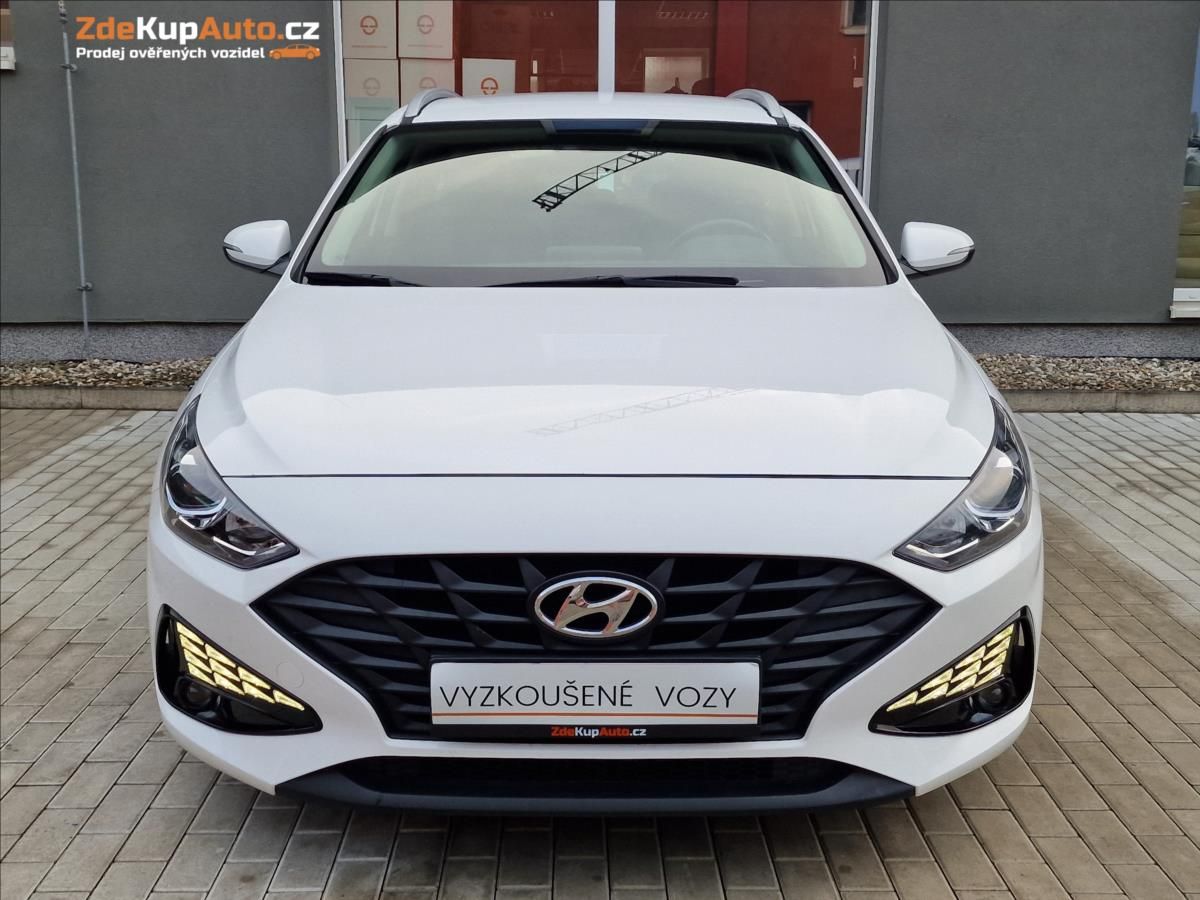 Hyundai i30, 1.6 CRDi Comfort,ČR,1.Majitel - fotka 4