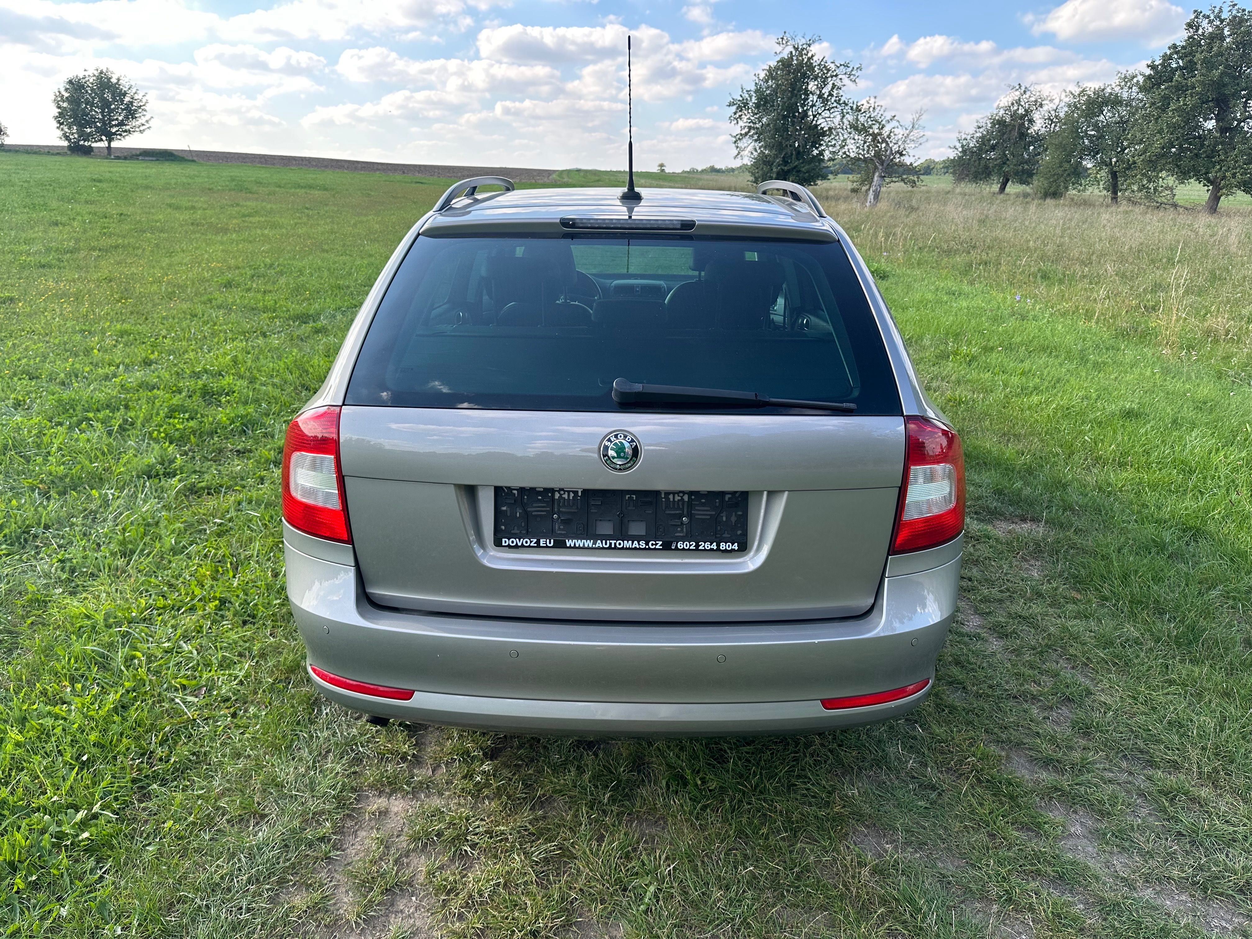 Škoda Octavia, 1.6MPI-ELEGANCE-NAVIGACE- - fotka 5
