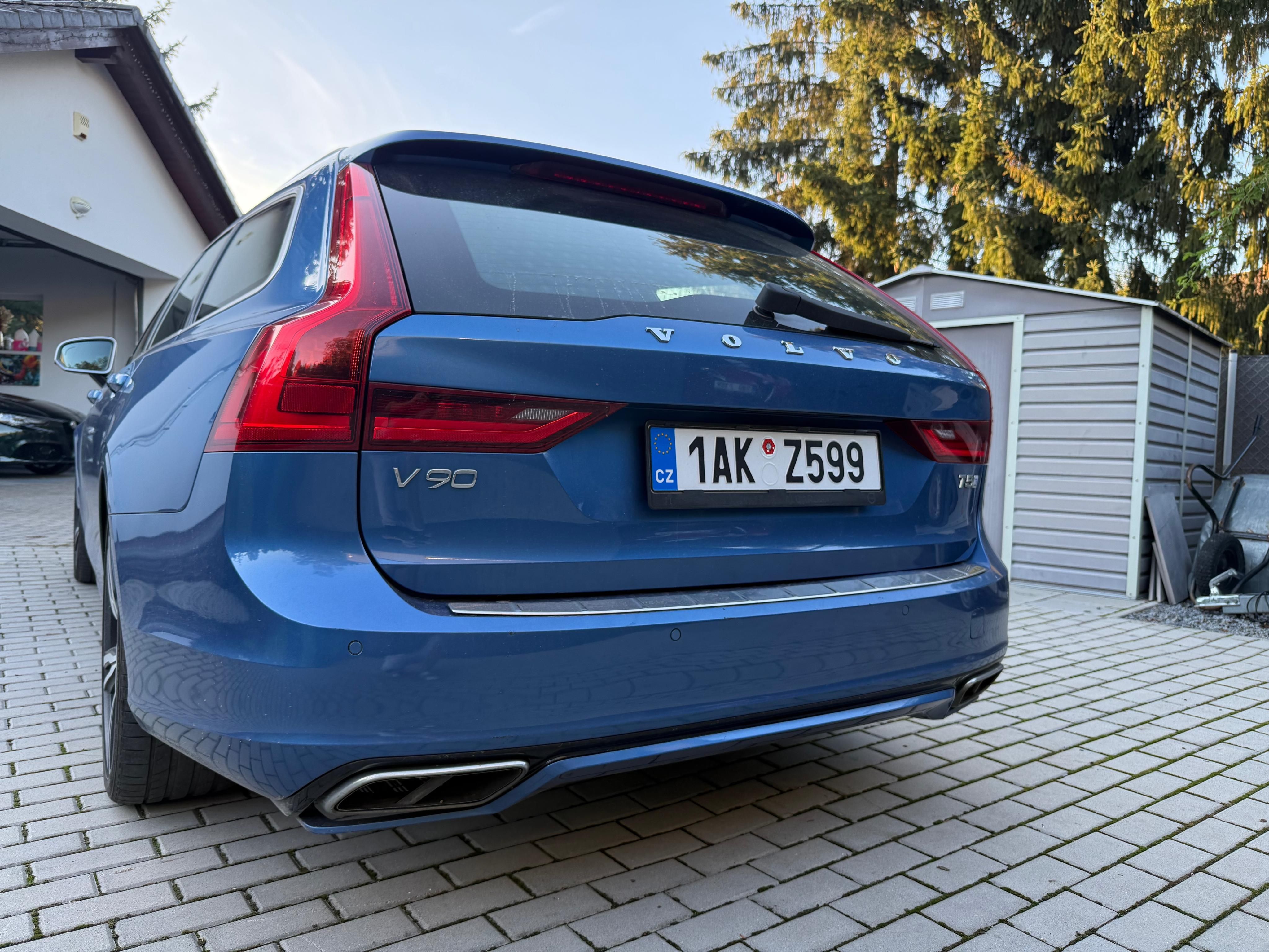Volvo V90, T5 184kw R-Desing - fotka 5