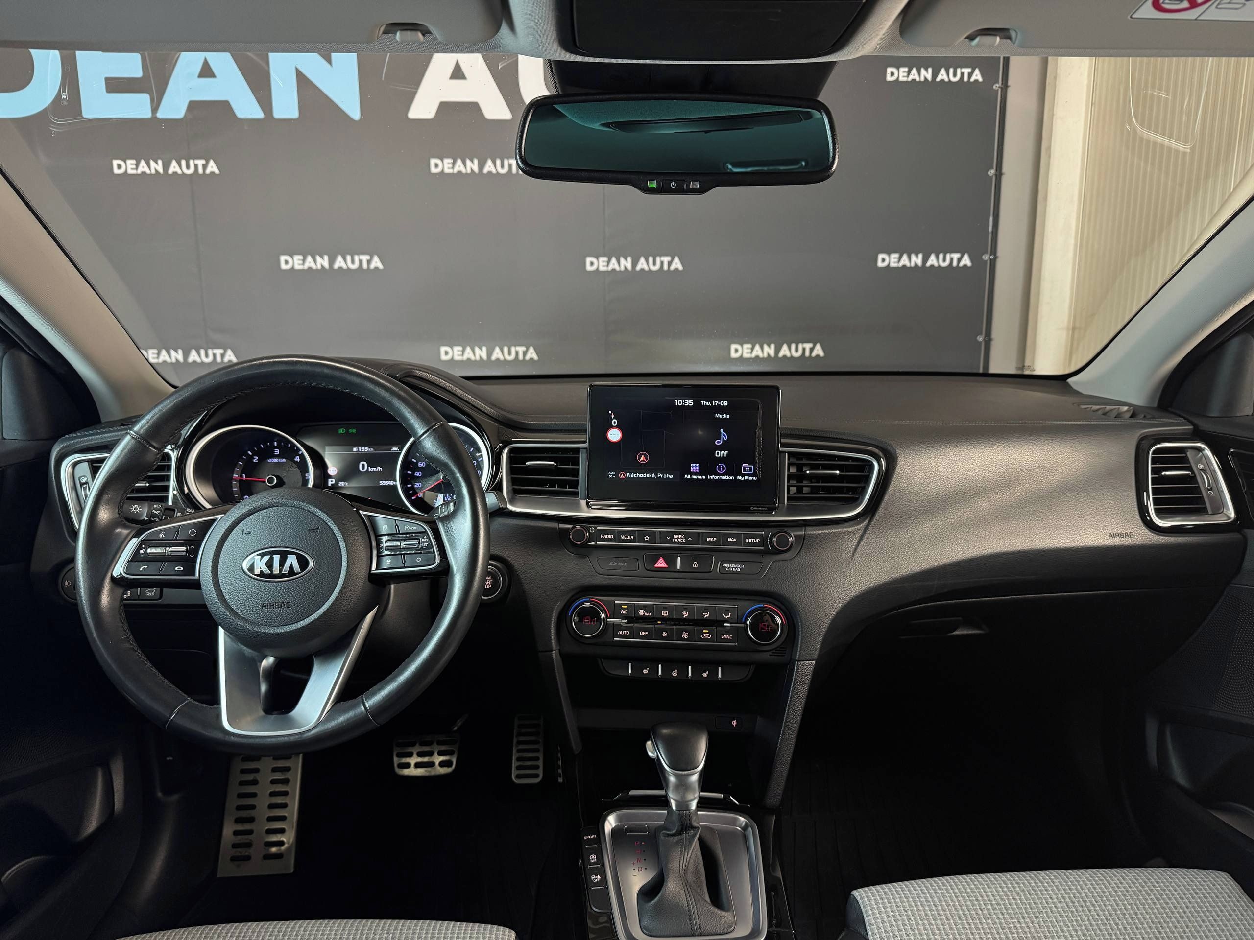 Kia Cee´d, 1.6CRDi, ČR, Výbavá, Serviska - fotka 6